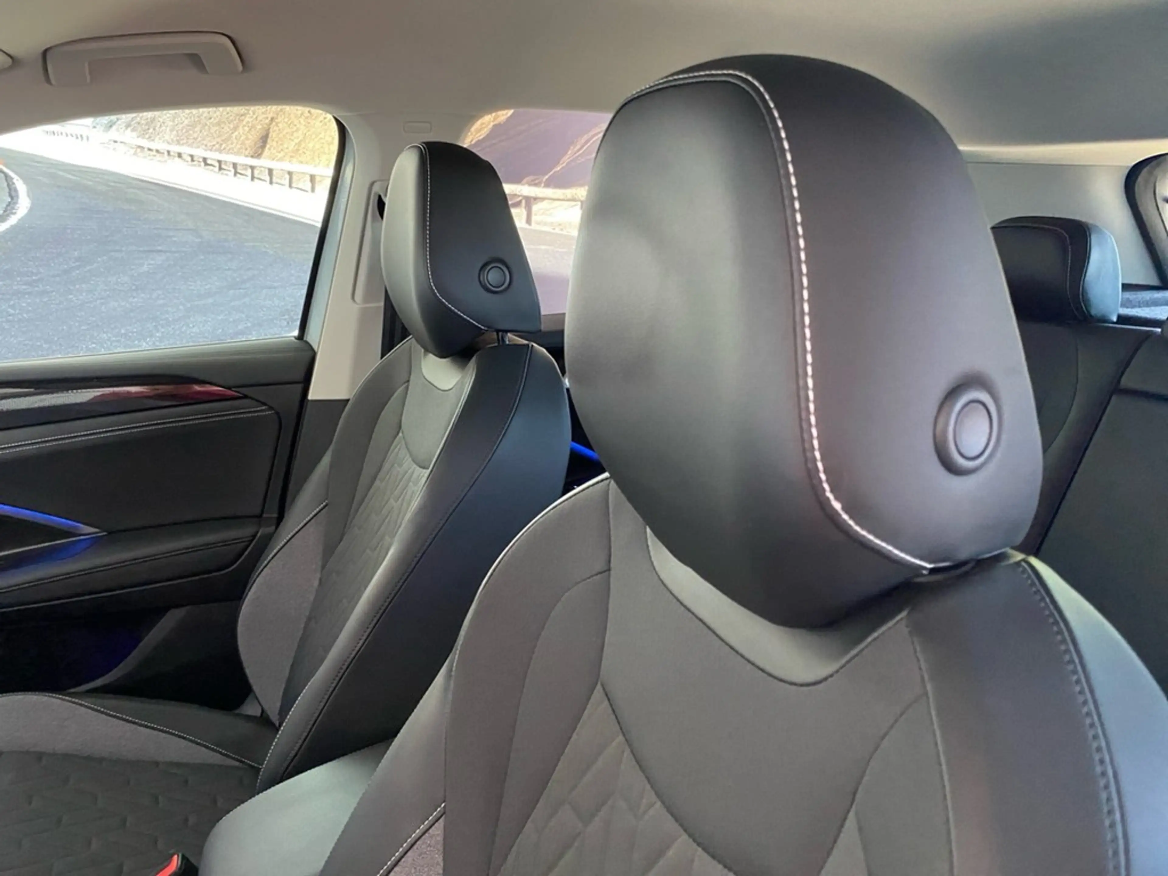 Volkswagen Tiguan 2.0 TDI DSG Energy AHK+360°KAMERA+ACC+NAVI+KEYLESS — photo 6