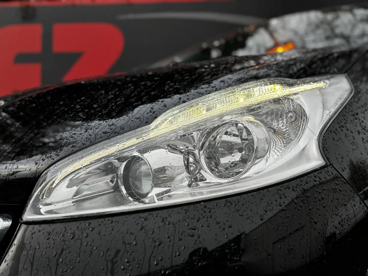 Peugeot 208 1.2 VTi Active - Navigatie - Cruise Controle - Air Zwart - 2