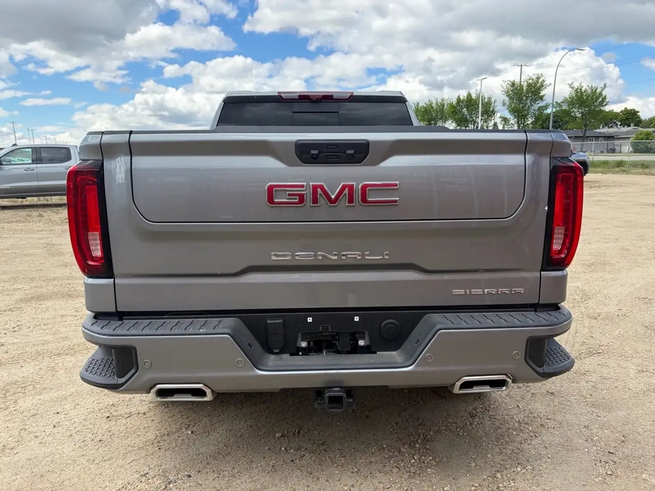 GMC Sierra 1500 photo GMC Sierra 1500