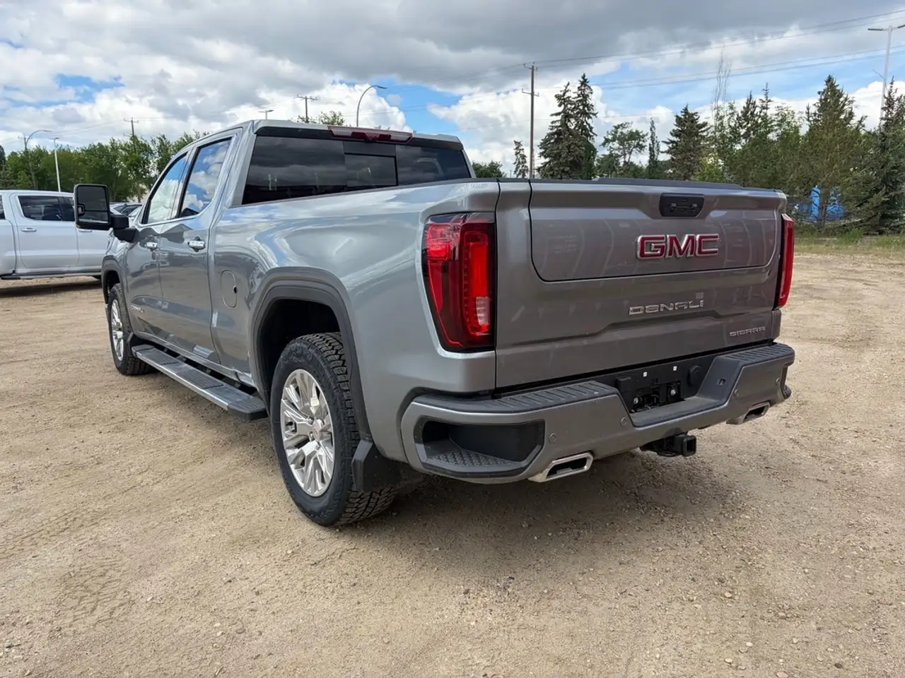 GMC Sierra 1500 photo GMC Sierra 1500