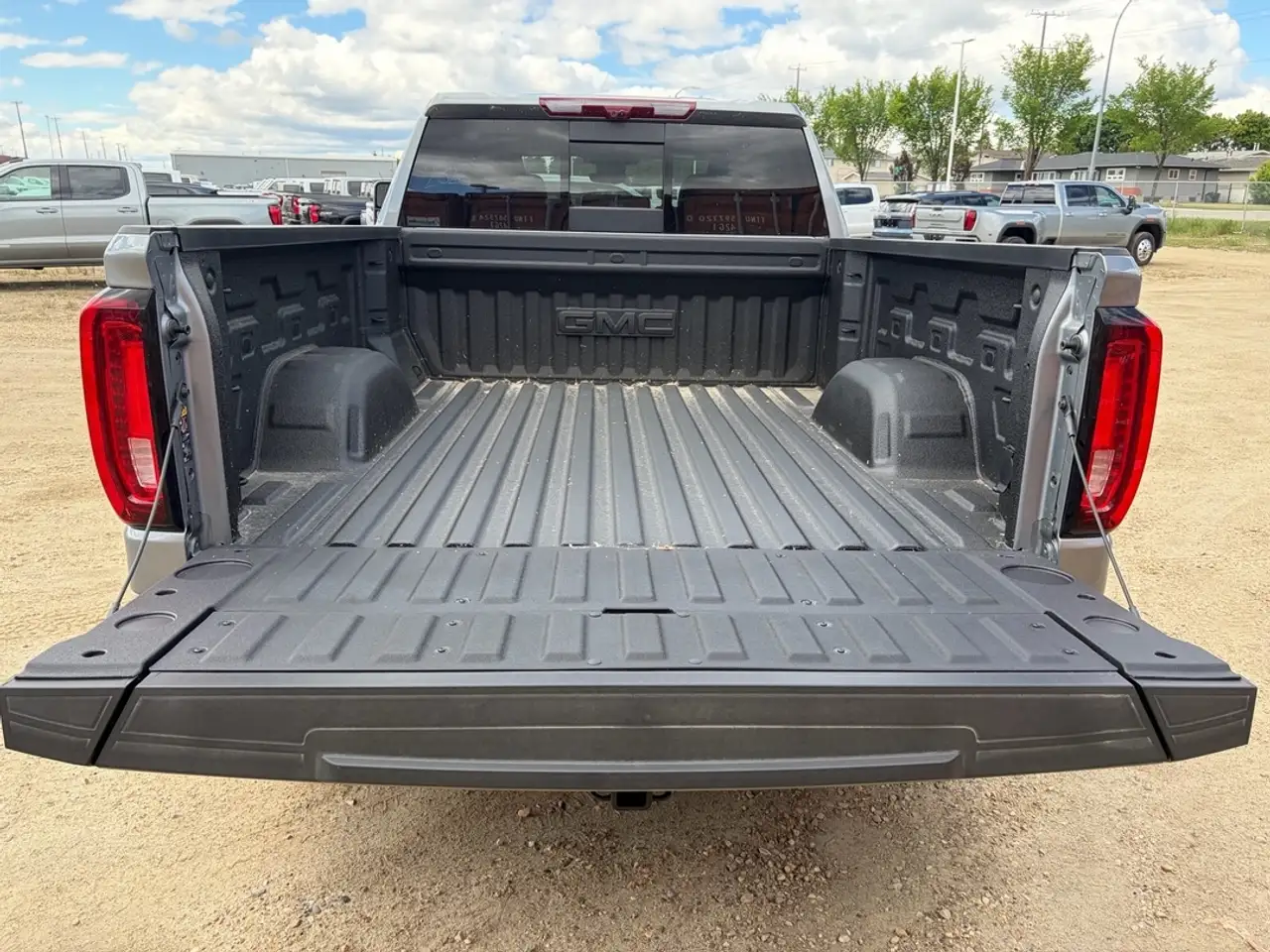 GMC Sierra 1500 photo GMC Sierra 1500