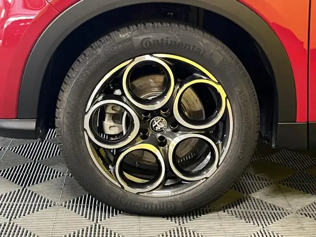 Alfa Romeo Tonale view 11