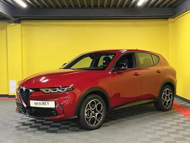 2025 Alfa Romeo Tonale in Red for sale