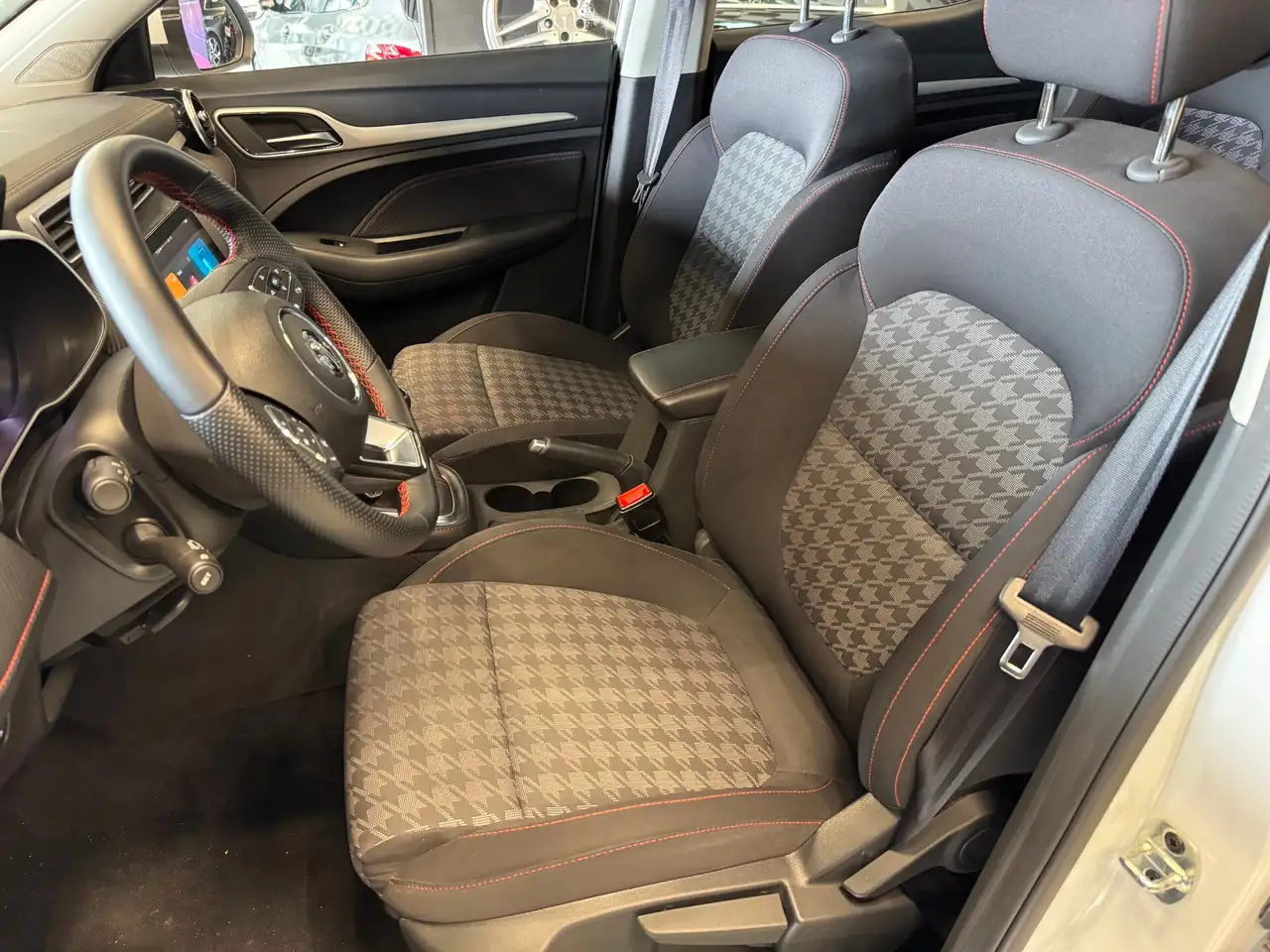 MG ZS Classic 1.5 VTi-tech Luxury, миниатюра 11