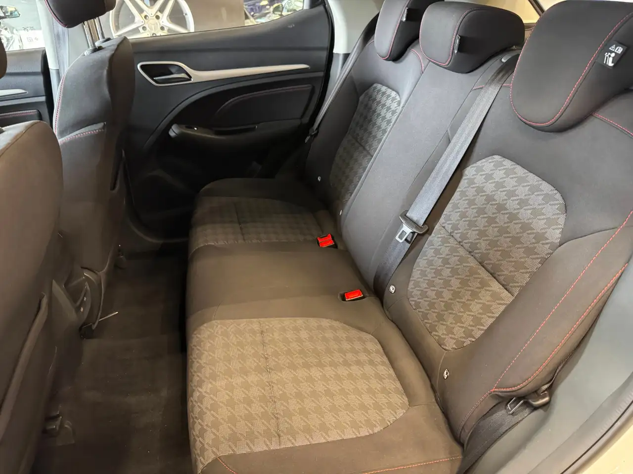 MG ZS Classic 1.5 VTi-tech Luxury, миниатюра 13