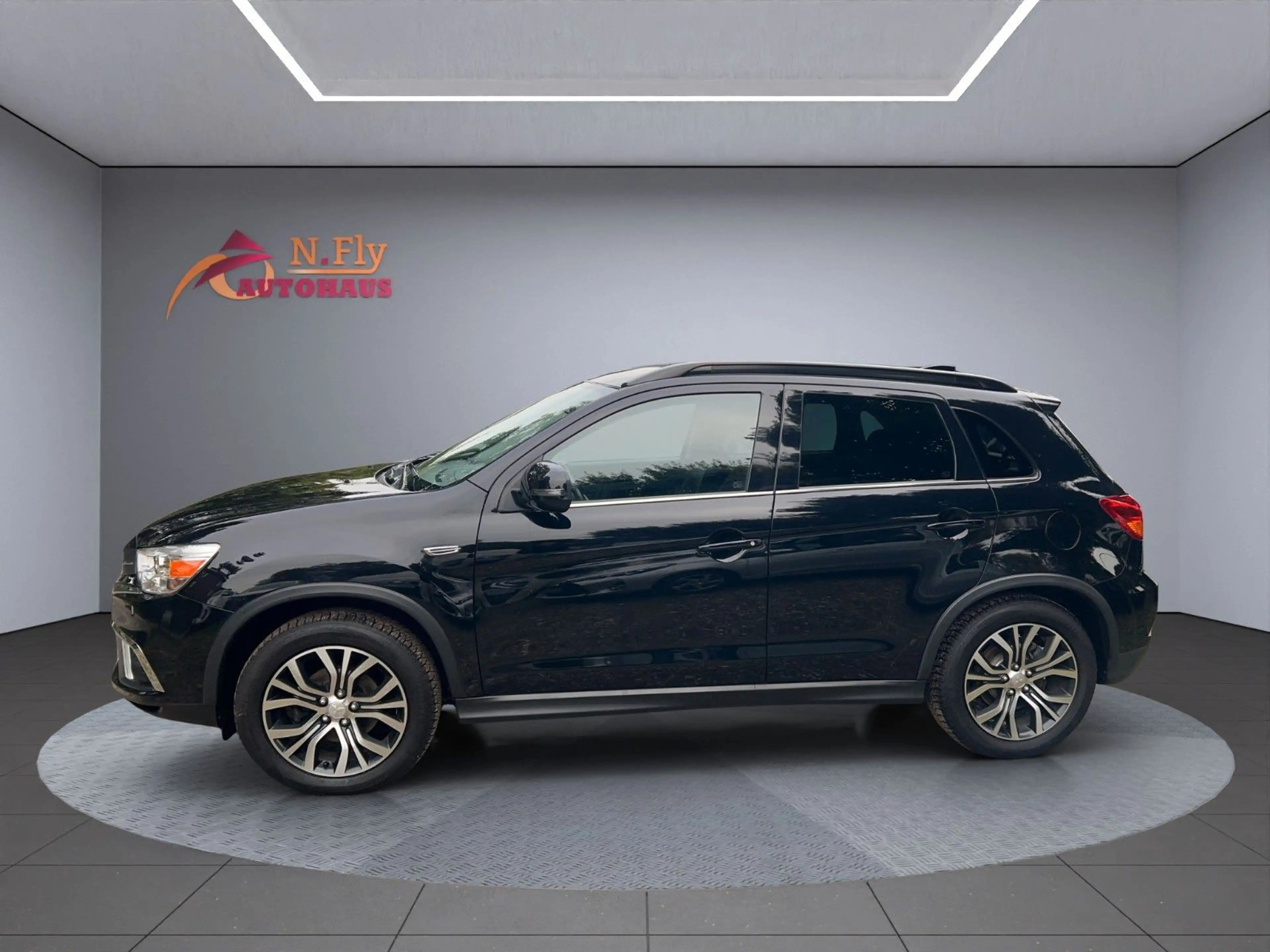 Mitsubishi ASX Edition+ 4WD *Kamera*SZ*AHK — photo 2