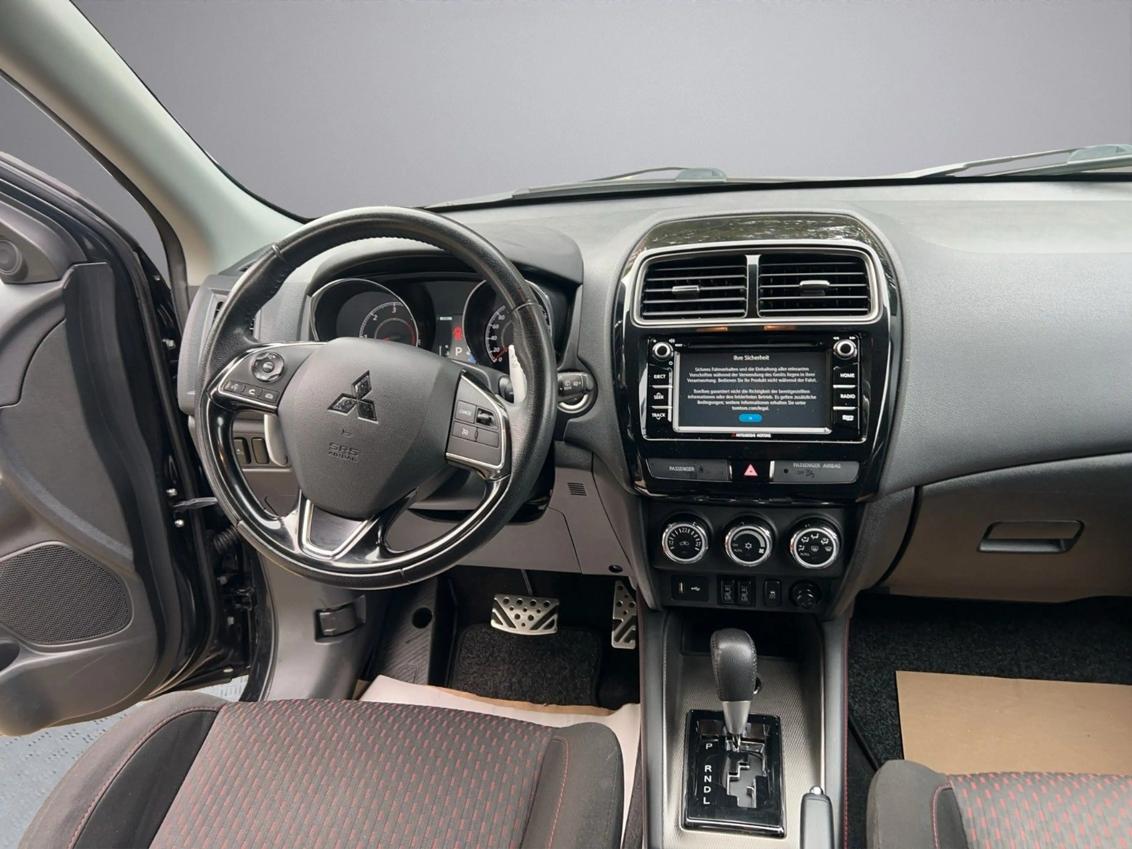 Mitsubishi ASX Edition+ 4WD *Kamera*SZ*AHK — photo 13