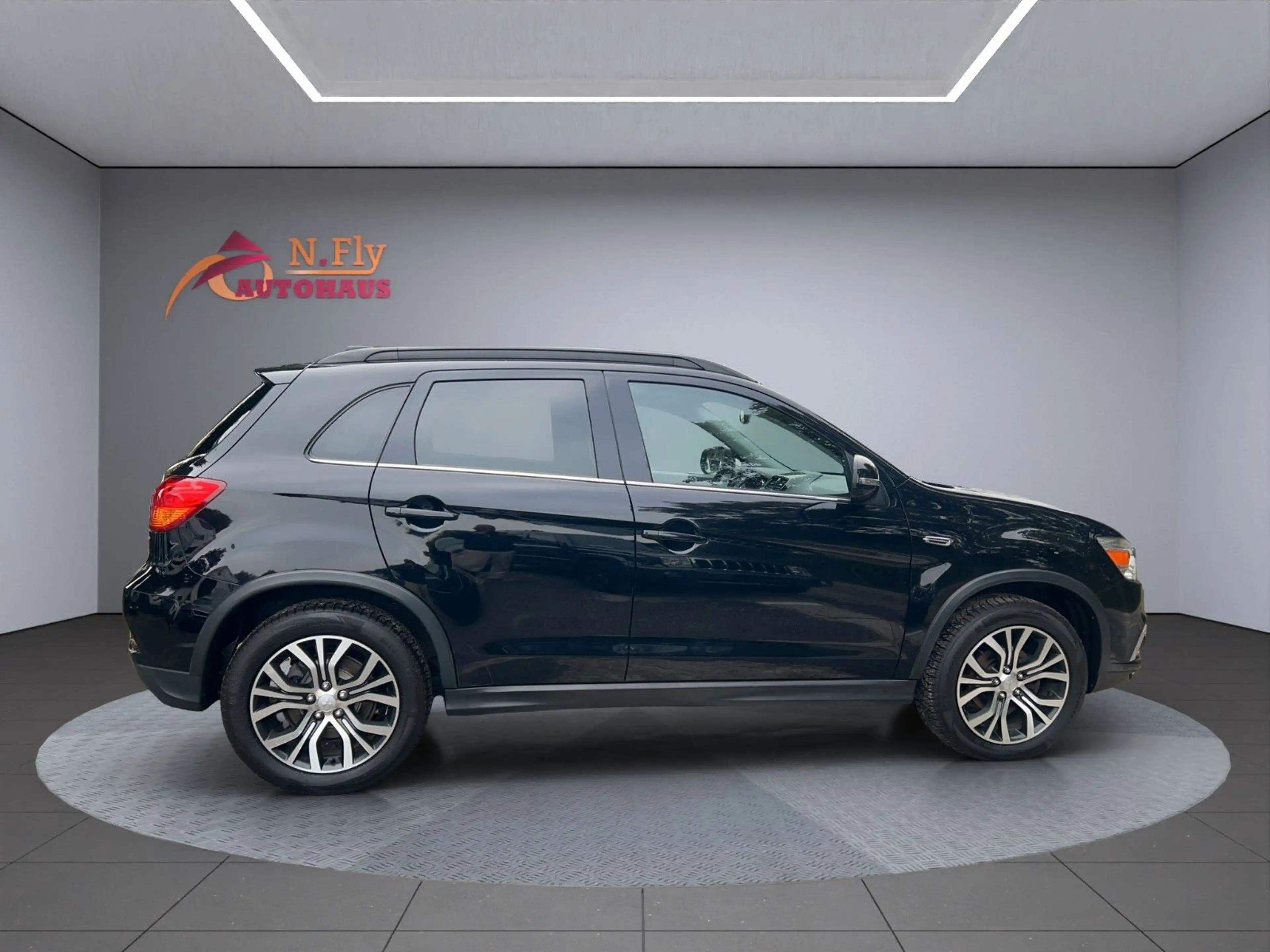 Mitsubishi ASX Edition+ 4WD *Kamera*SZ*AHK — photo 6