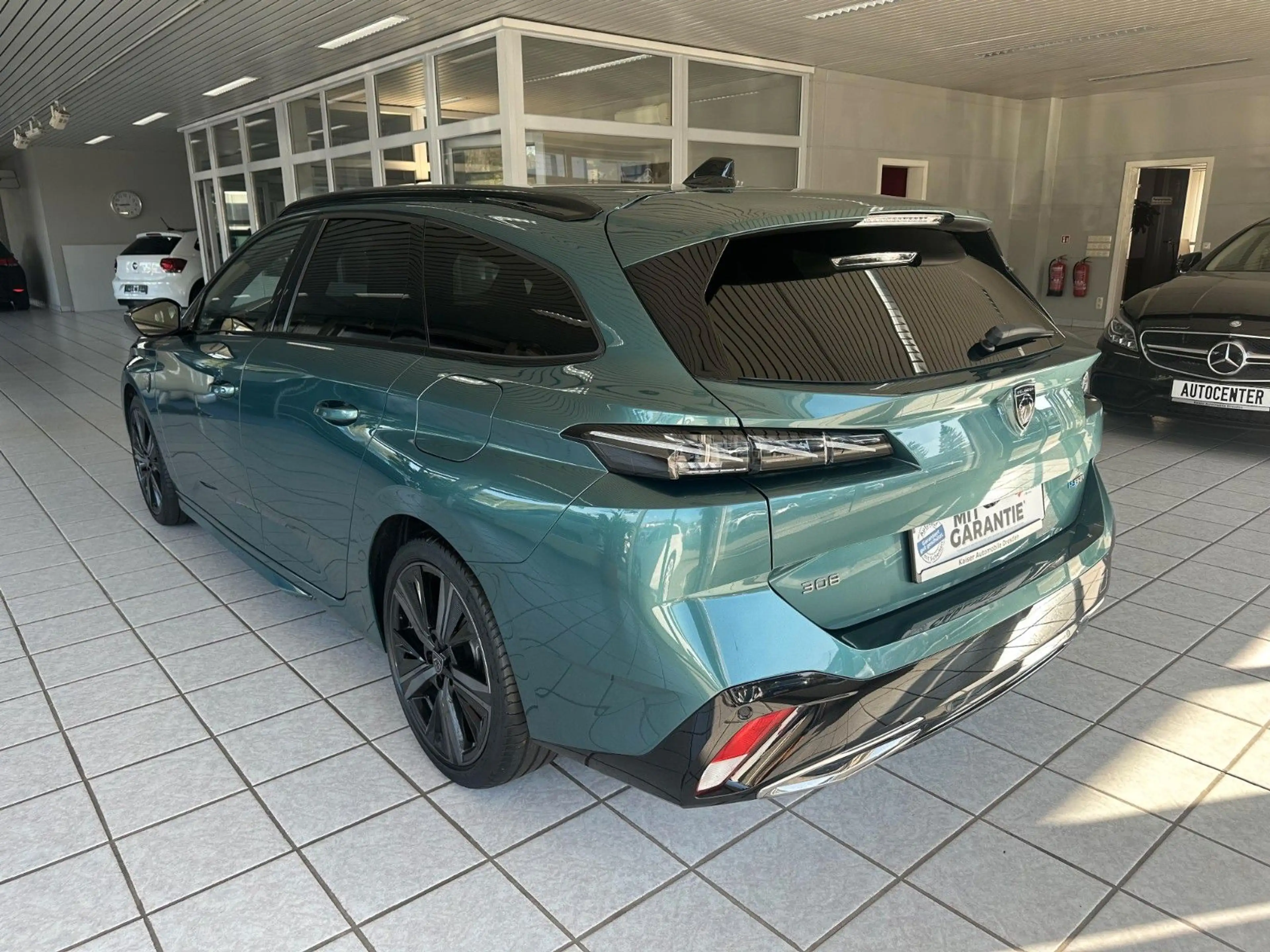 Peugeot 308 SW Hybrid 225 GT Pack*360°*SZH*Massage*DAB+* — photo 7