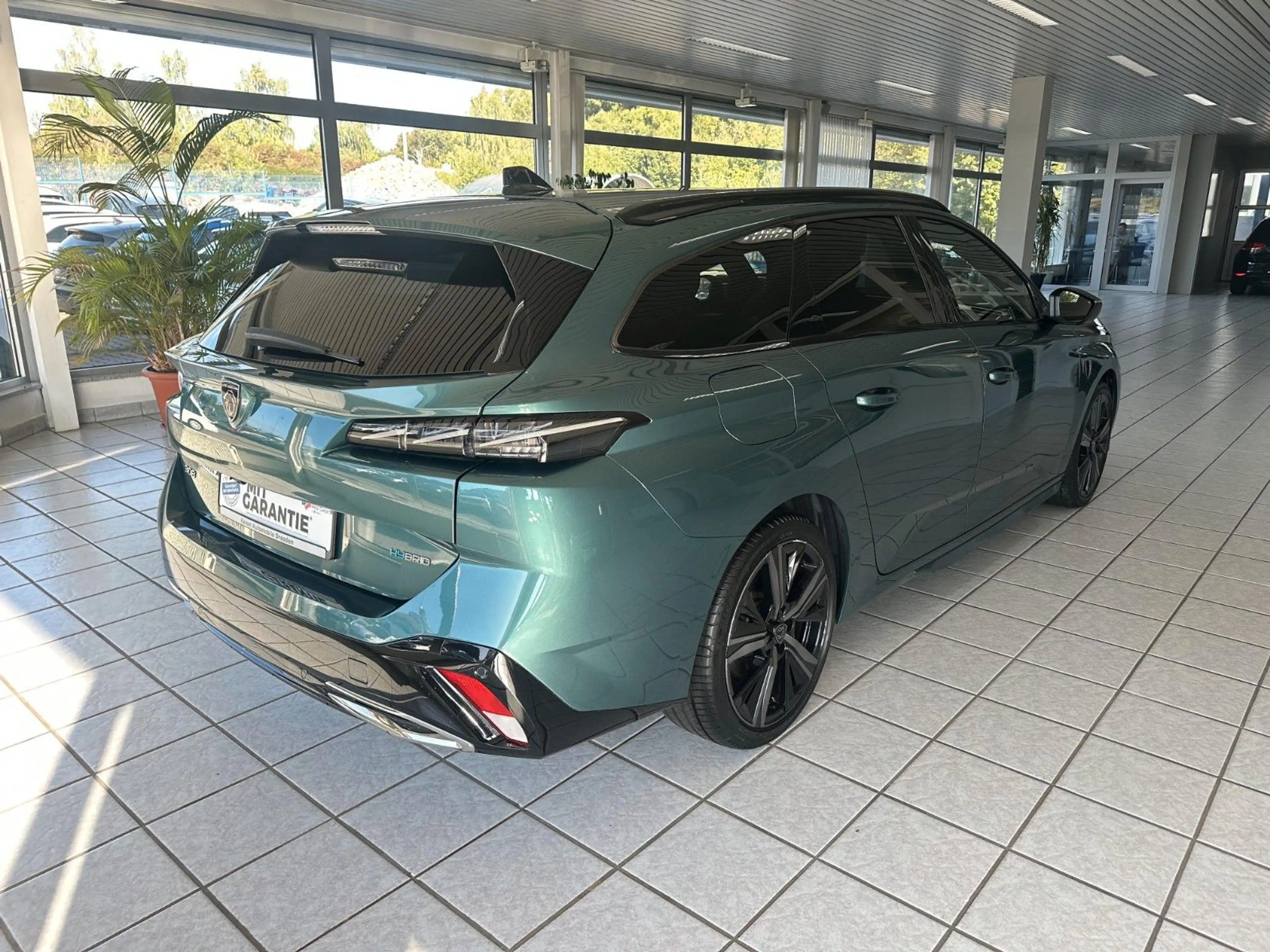 Peugeot 308 SW Hybrid 225 GT Pack*360°*SZH*Massage*DAB+* — photo 5