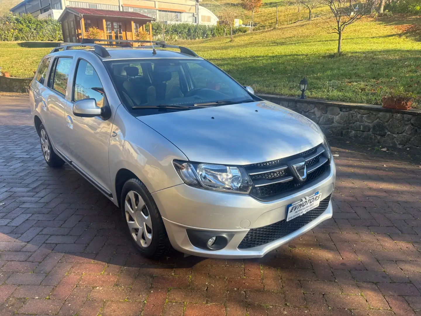 Dacia Logan Logan MCV 1.5 dCi 8V 90CV Start&Stop Lauréate Argento - 2