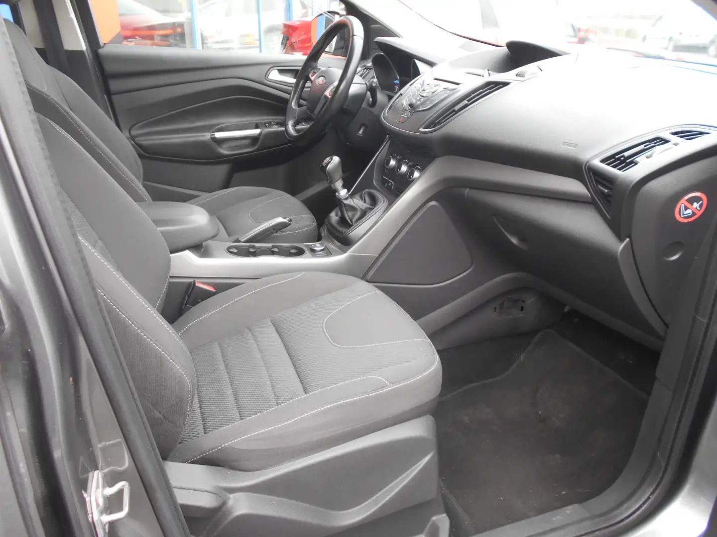 Ford Kuga 2.0 TDCi ECO 2WD Titanium Gris - 2