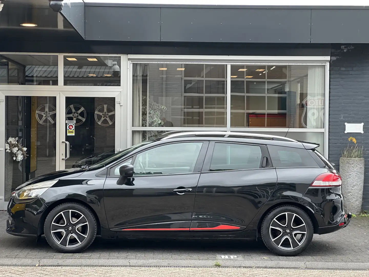 Renault Clio Estate 1.2 Dynamique AUTO / CLIMA / CRUISE / FULL Schwarz - 2