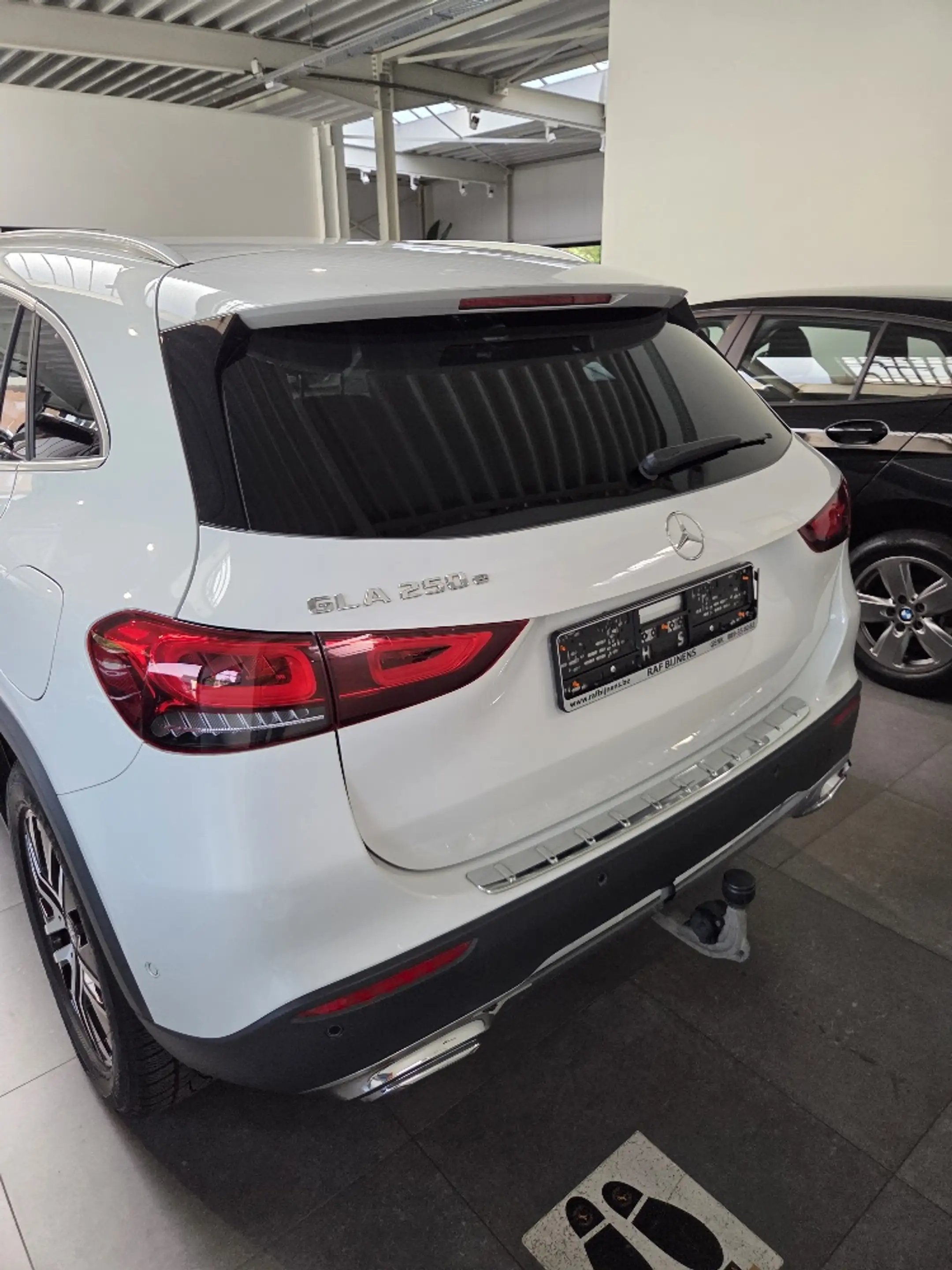 Mercedes-Benz GLA 250 GLA 250 e PHEV Business Line — photo 5