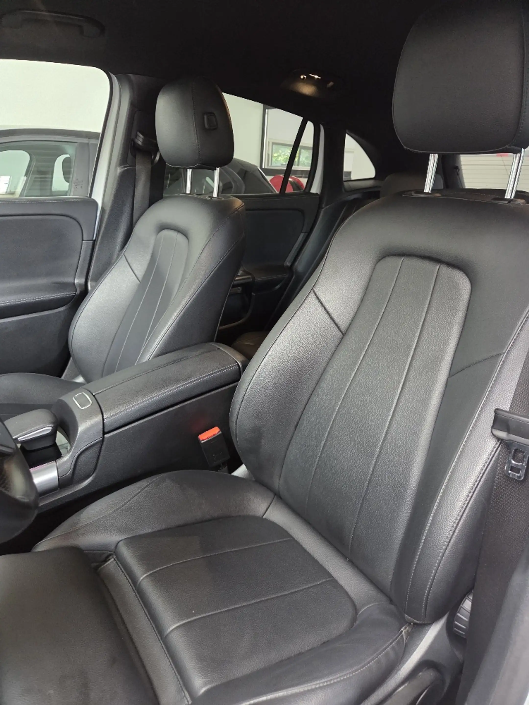 Mercedes-Benz GLA 250 GLA 250 e PHEV Business Line — photo 10