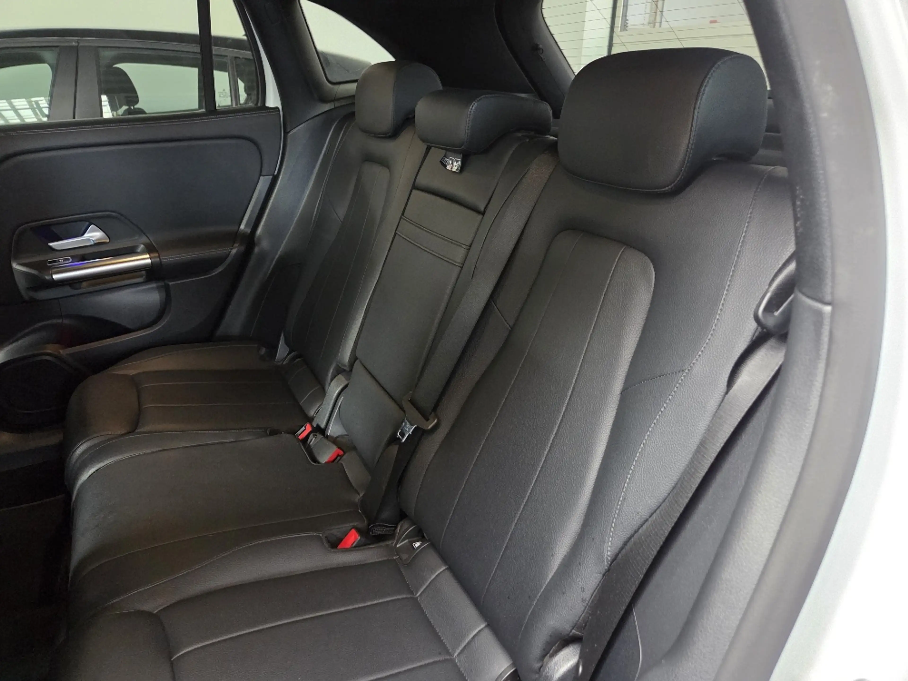 Mercedes-Benz GLA 250 GLA 250 e PHEV Business Line — photo 11