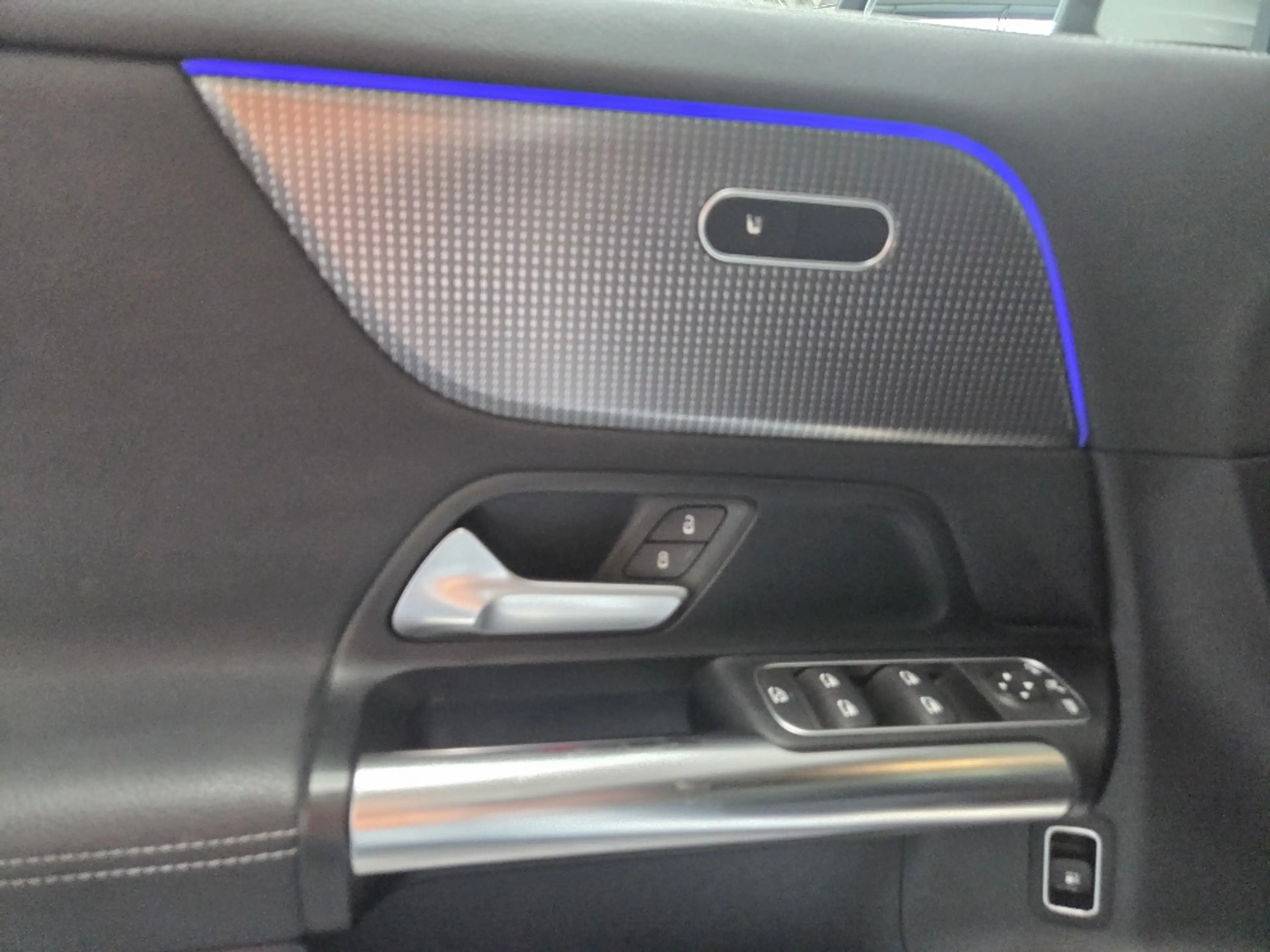 Mercedes-Benz GLA 250 GLA 250 e PHEV Business Line — photo 12