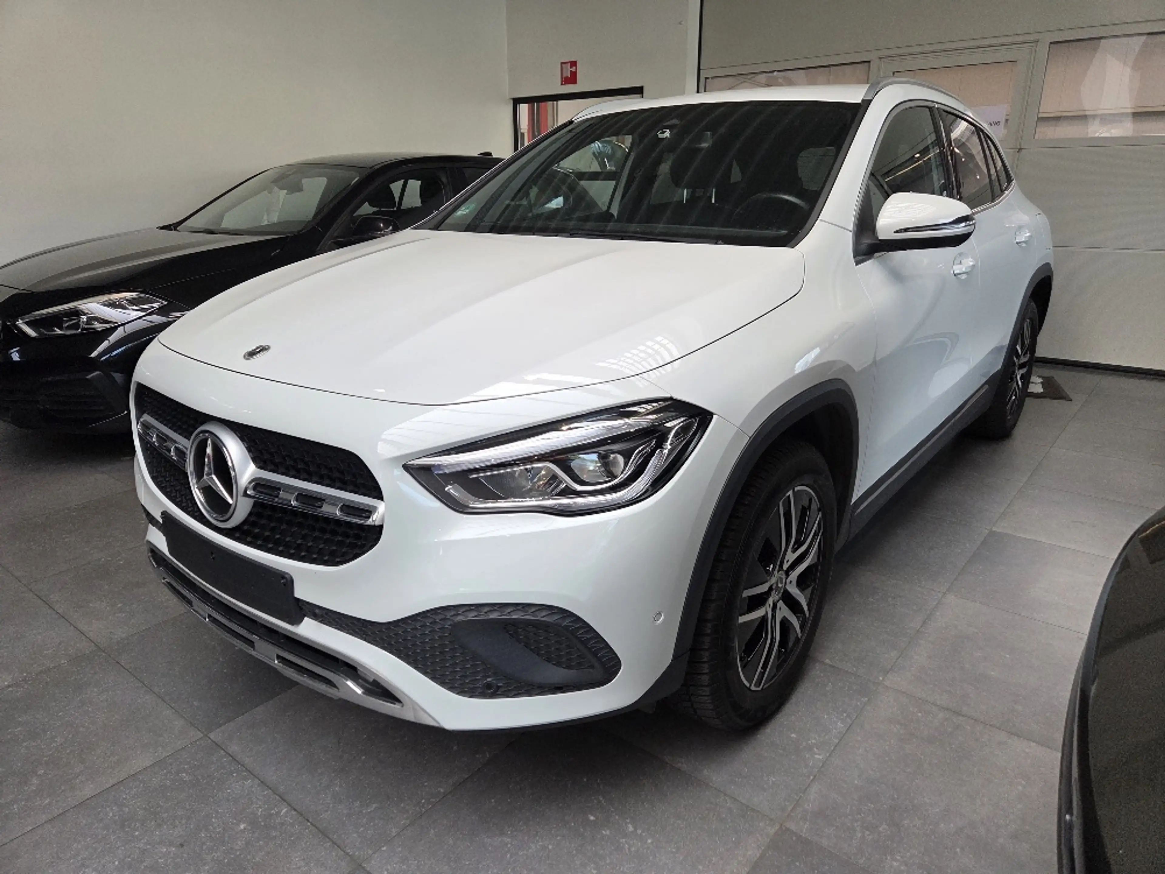 Mercedes-Benz GLA 250 GLA 250 e PHEV Business Line