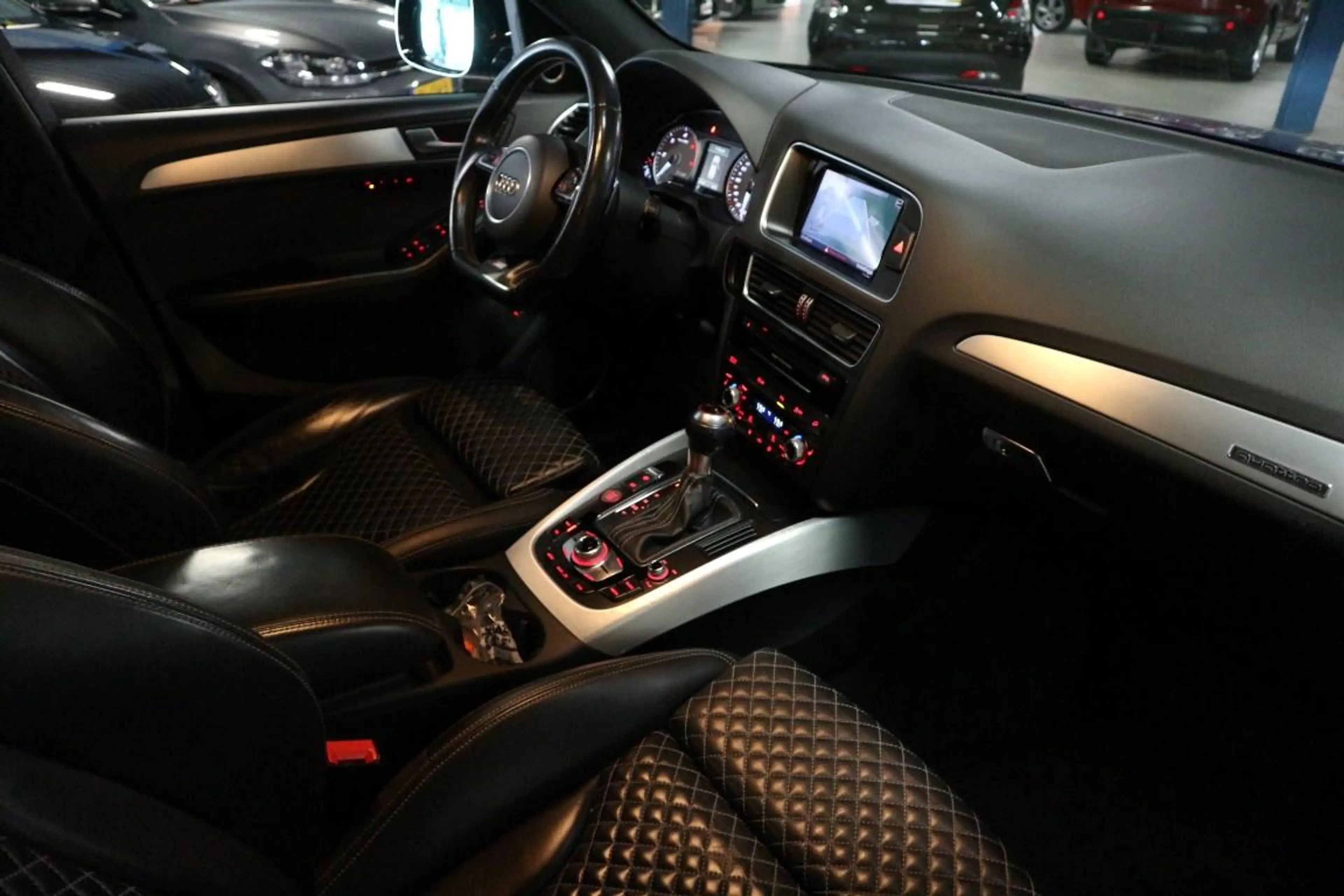 Audi Q5 3.0 TDI SQ5 Plus quattro Pro Line / 340 PK / 13K E — photo 2