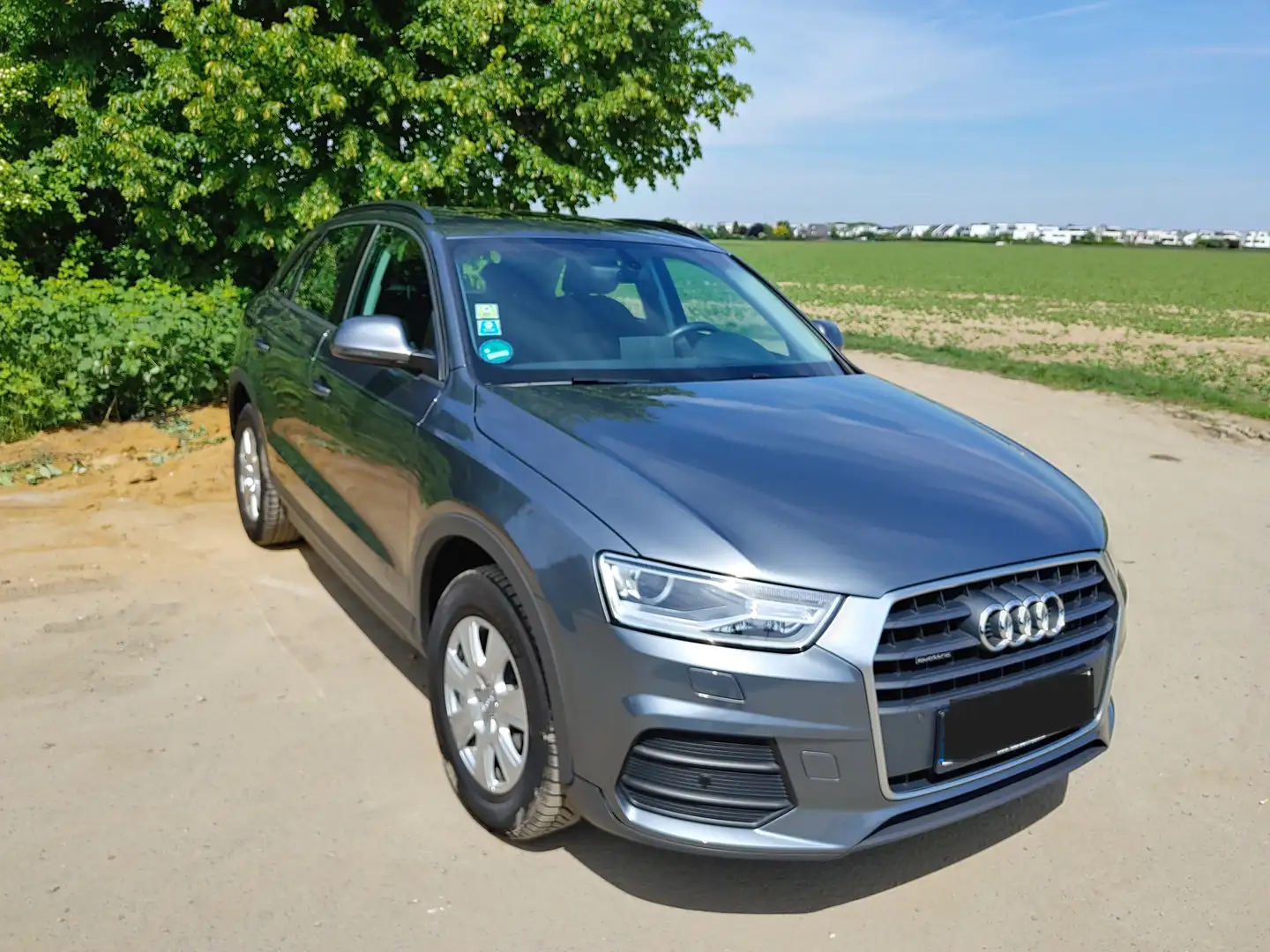 Audi Q3 Q3 2.0 TFSI quattro S tronic Grau - 1