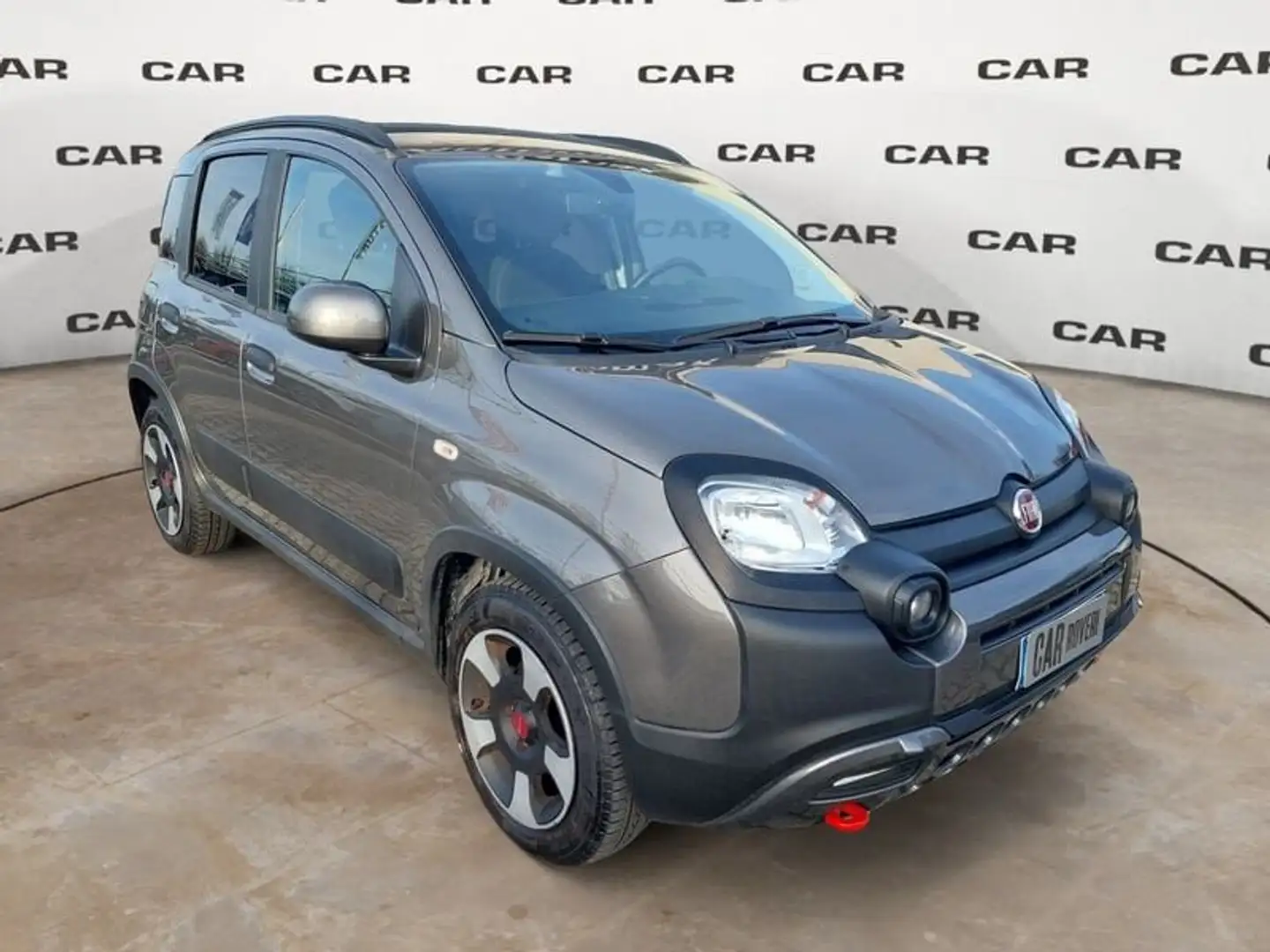 Fiat Panda 1.0 FireFly S&S Hybrid City Cross Šedá - 1