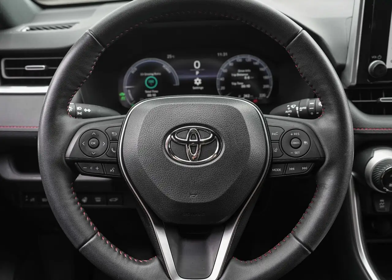 Toyota RAV 4 Prime снимка Toyota RAV 4 Prime