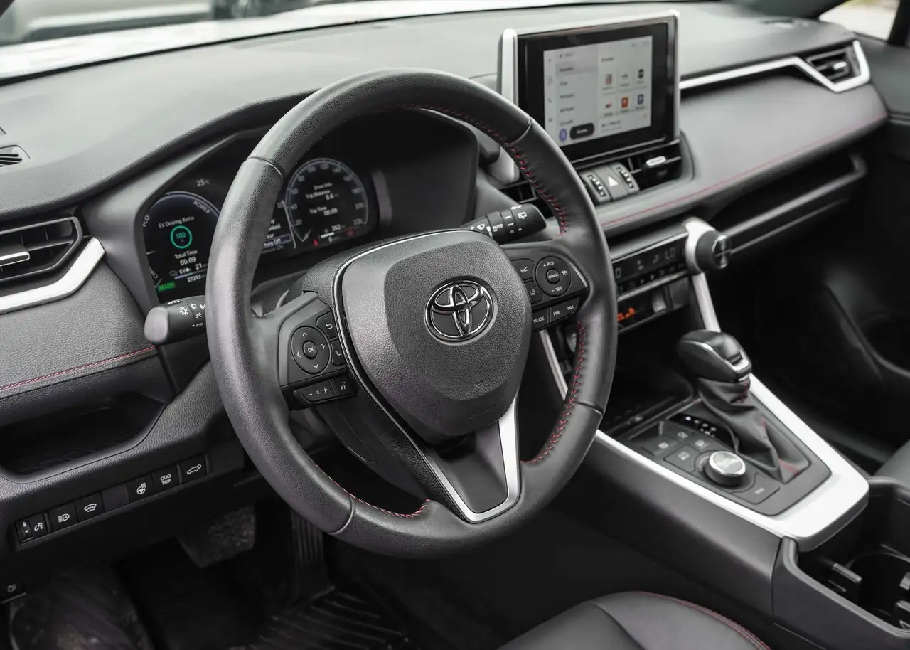 Toyota RAV 4 Prime снимка Toyota RAV 4 Prime
