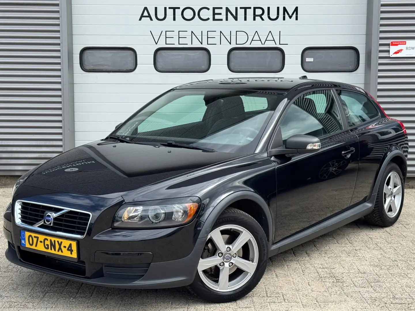 Volvo C30 1.6 Advantage NWE APK NL AUTO/AIRCO/NAP Black - 2