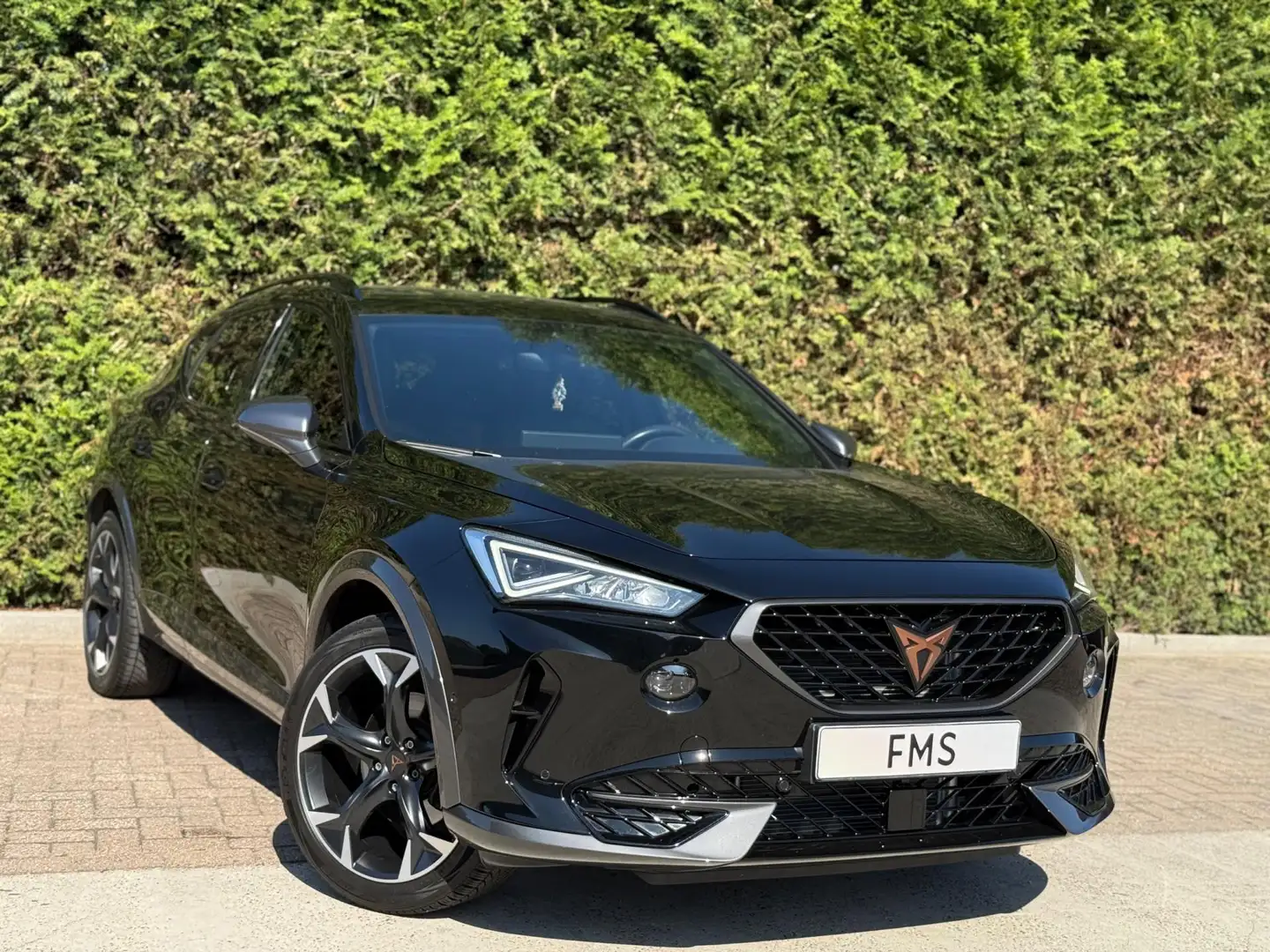 CUPRA Formentor 1.5 TSI Panorama CarPlay Camera Zwart - 1
