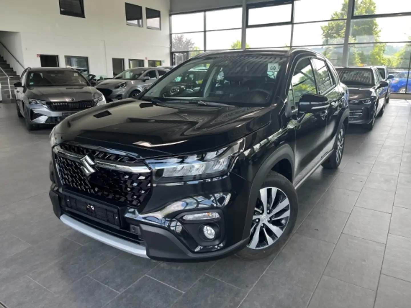 Suzuki SX4 S-Cross Comfort+ Panorama AHK Navi 360 Kamera LED Apple Ca Zwart - 1