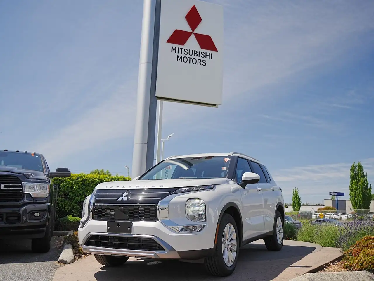 Mitsubishi Outlander снимка Mitsubishi Outlander