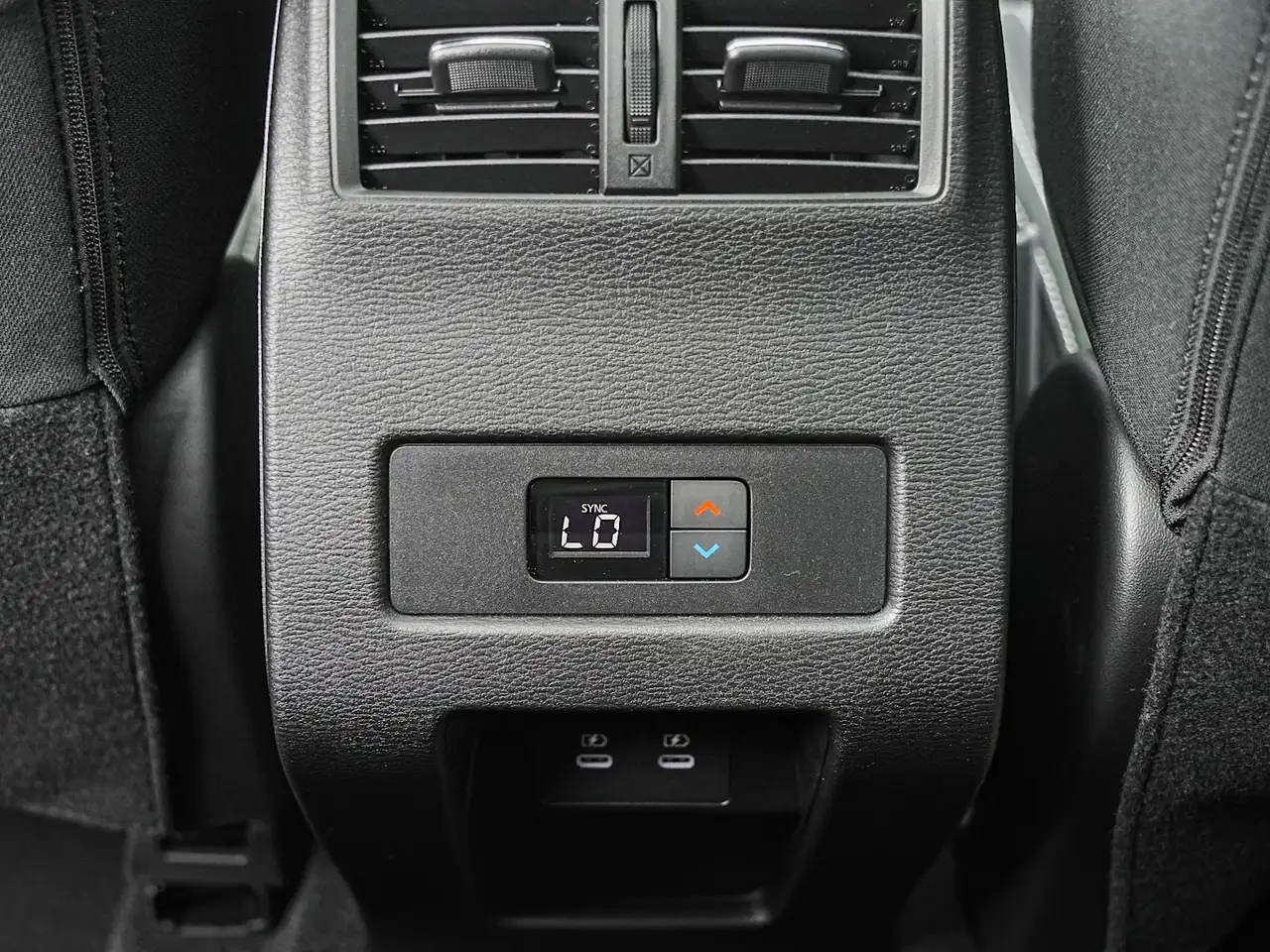 Mitsubishi Outlander снимка Mitsubishi Outlander