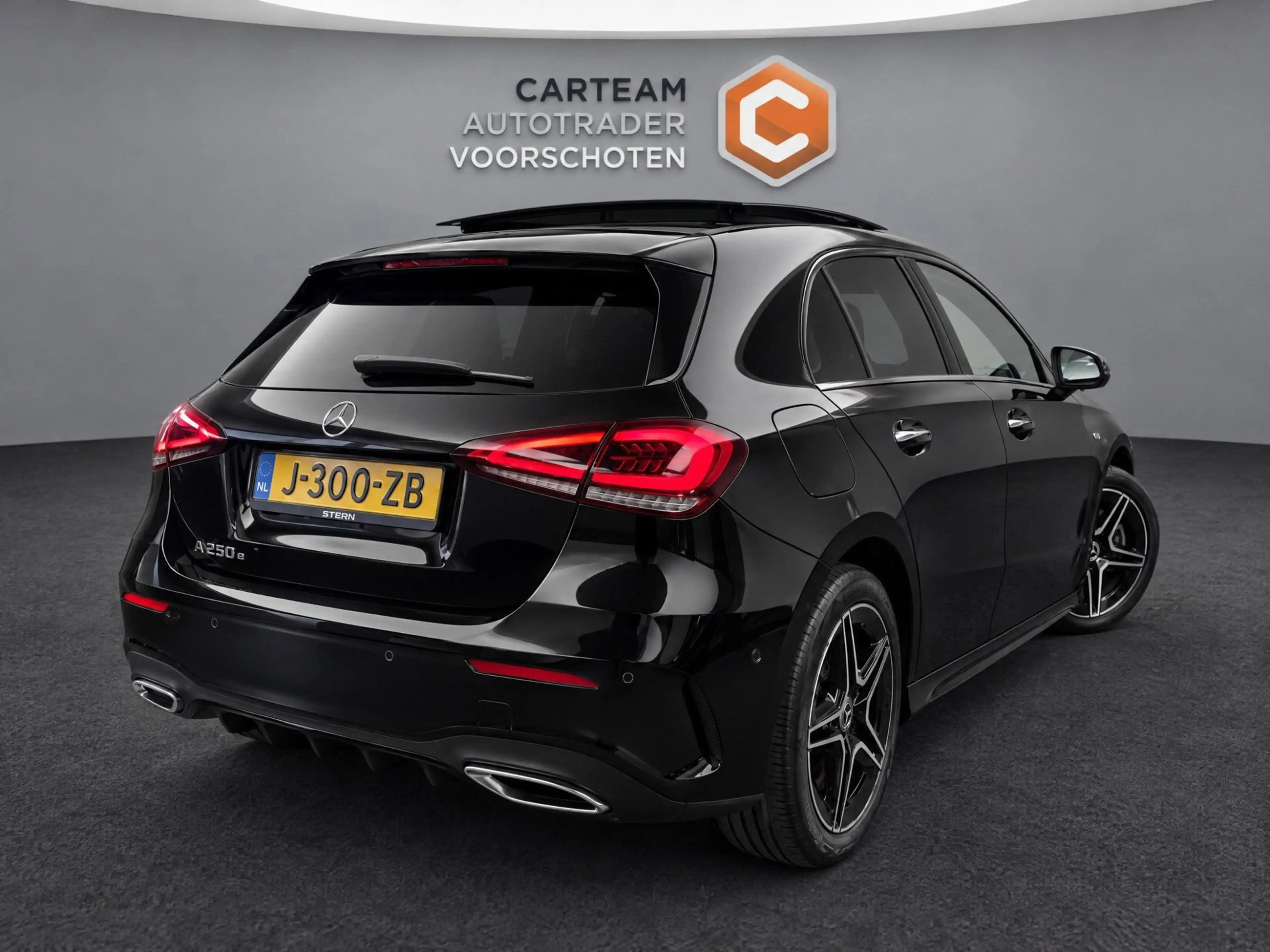 Mercedes-Benz A 250 e Business Solution AMG Limited |Pano|Massagestoel — photo 2
