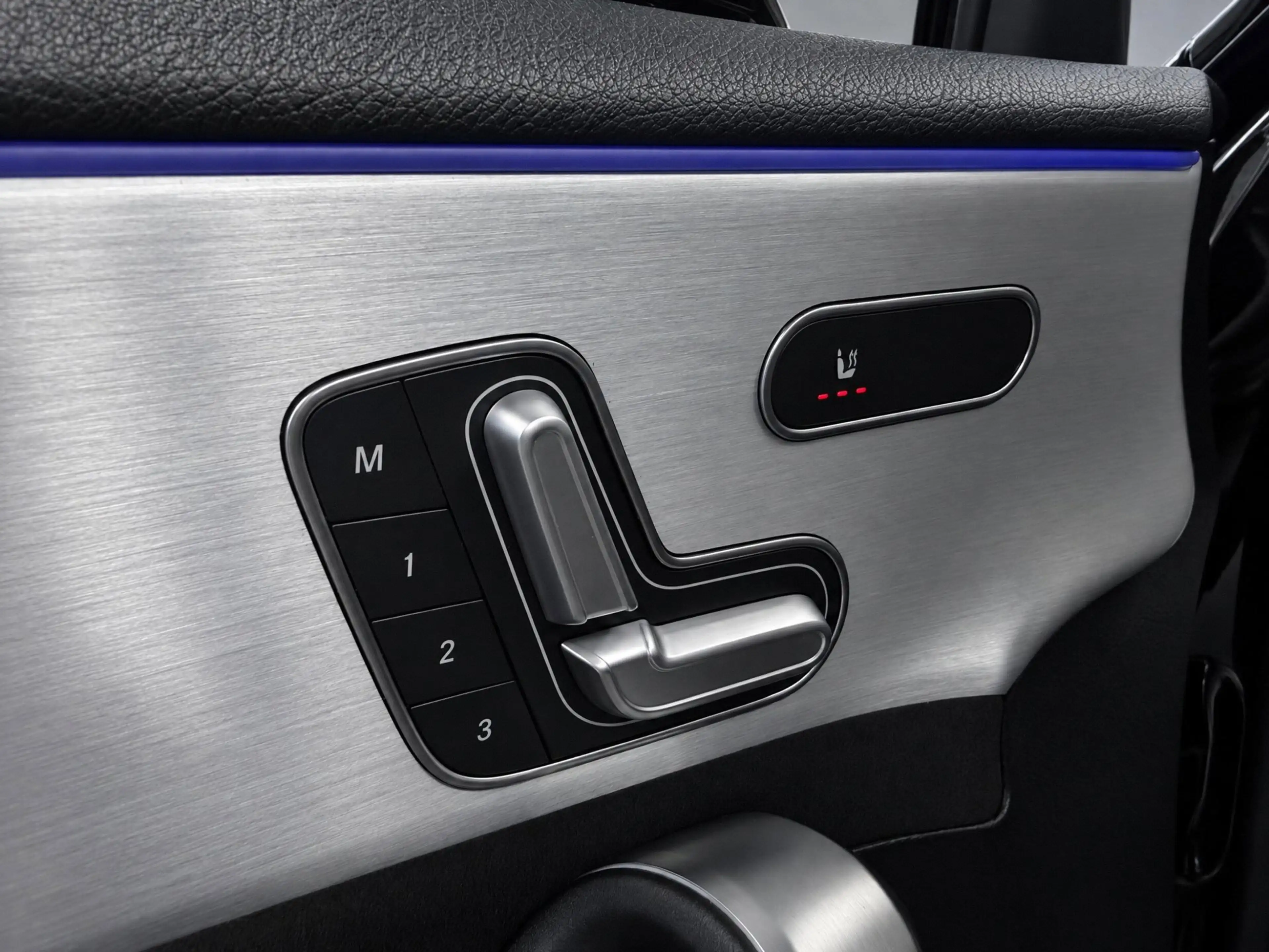 Mercedes-Benz A 250 e Business Solution AMG Limited |Pano|Massagestoel — photo 14
