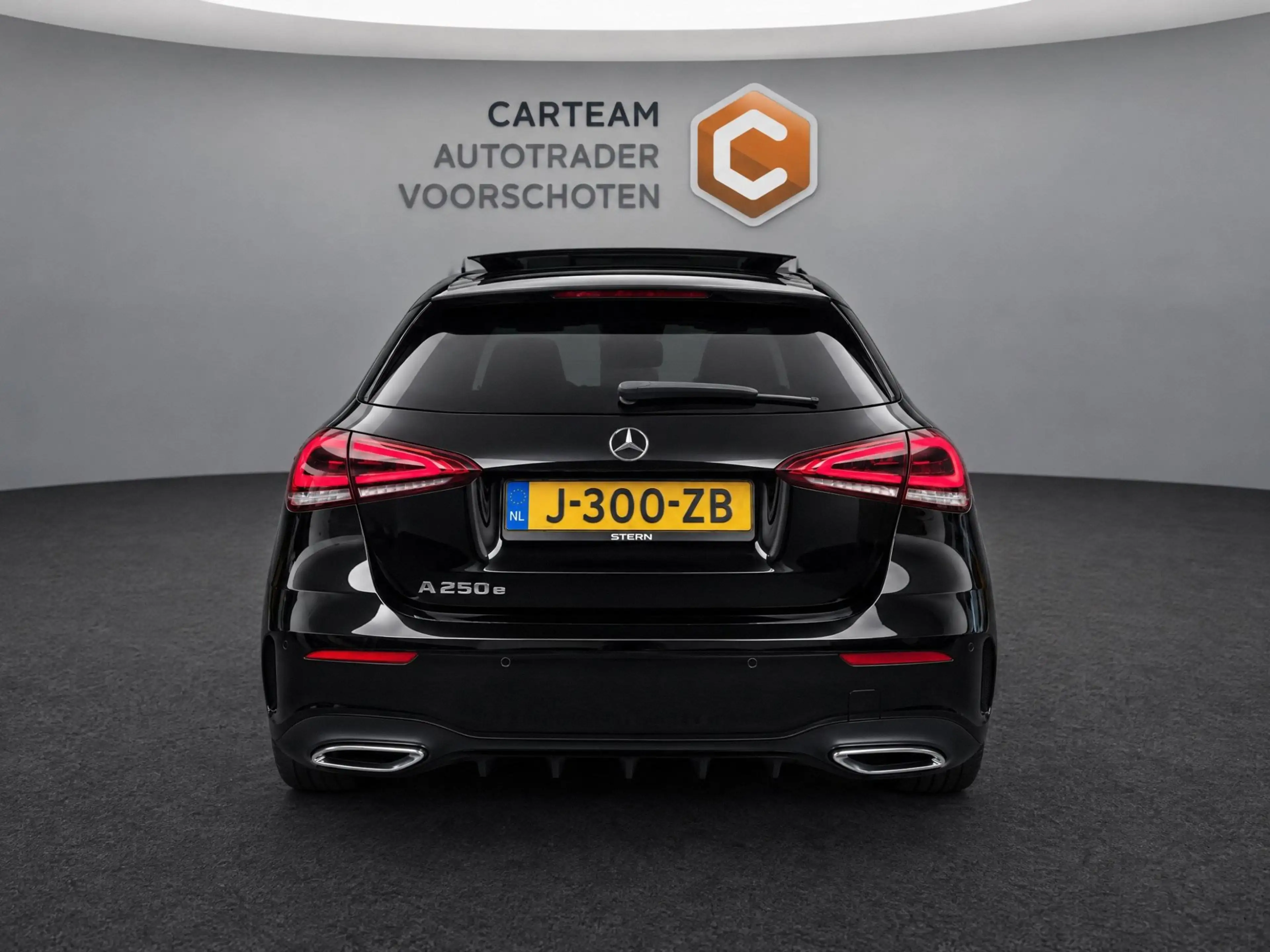 Mercedes-Benz A 250 e Business Solution AMG Limited |Pano|Massagestoel — photo 12