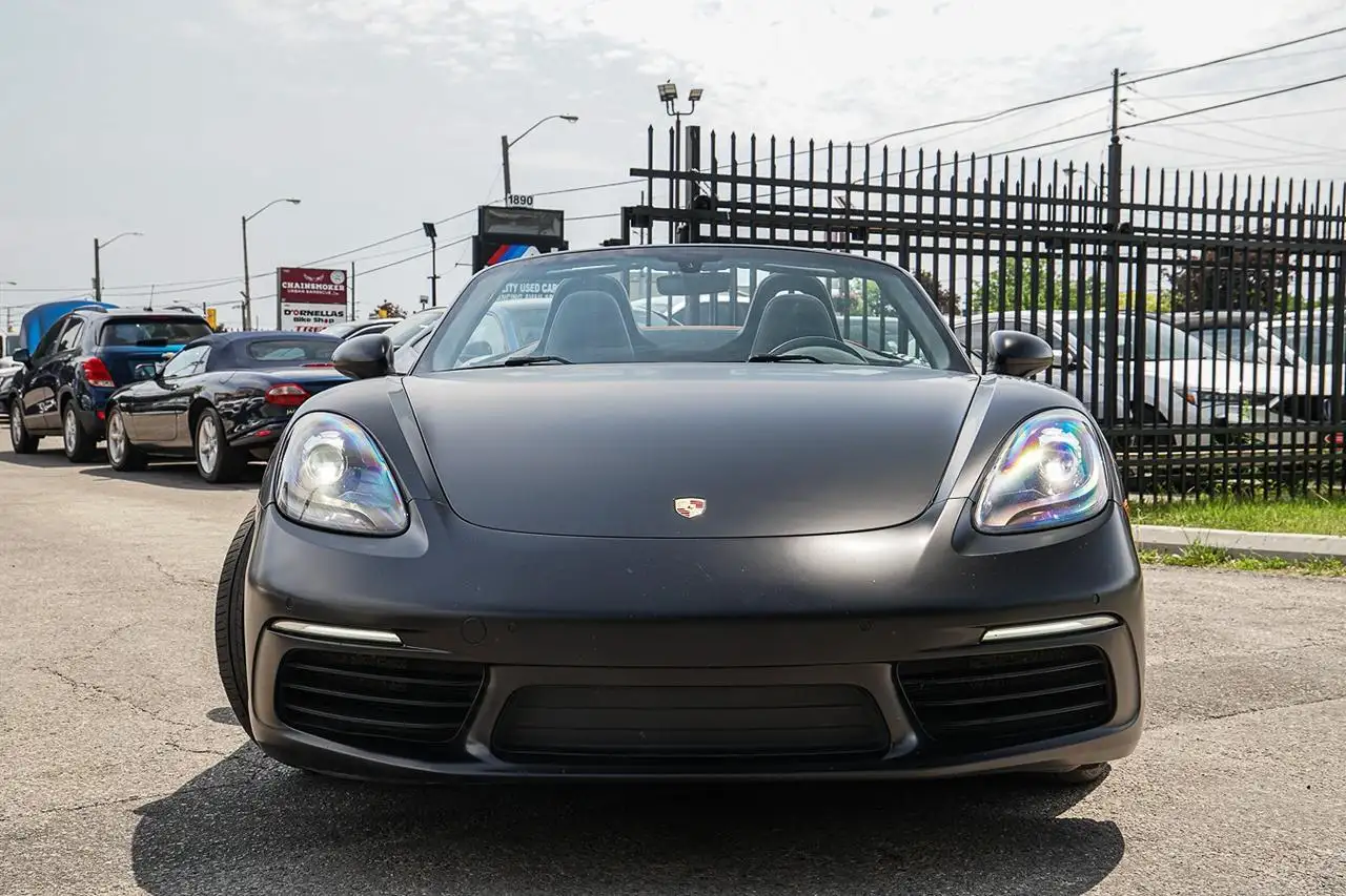 Porsche 718 Boxster снимка Porsche 718 Boxster