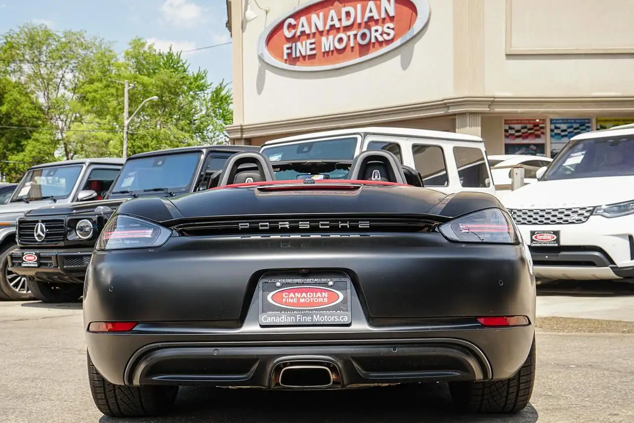 Porsche 718 Boxster снимка Porsche 718 Boxster
