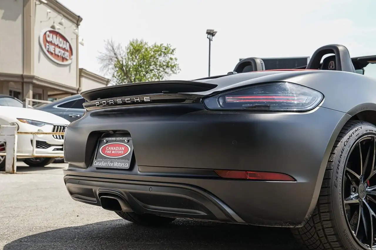 Porsche 718 Boxster снимка Porsche 718 Boxster
