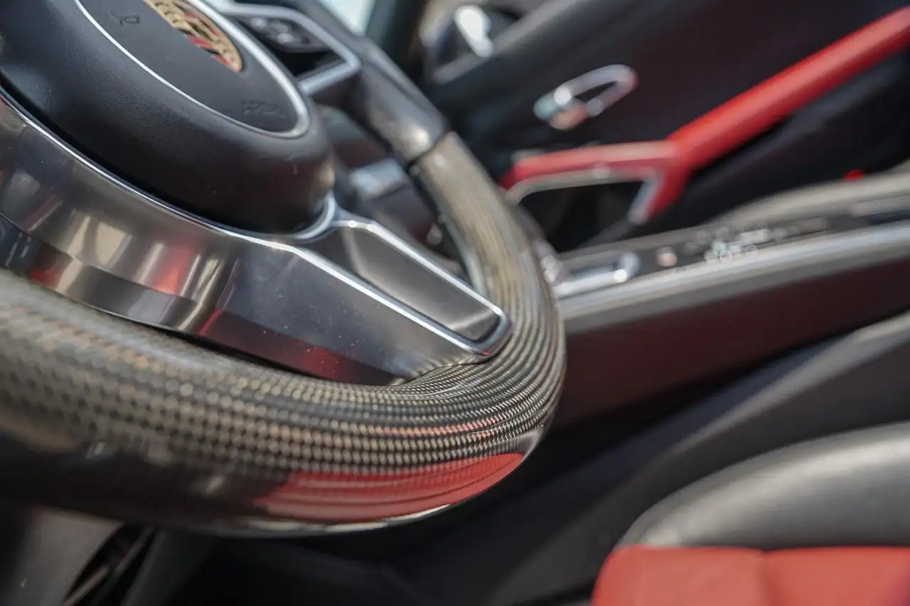Porsche 718 Boxster снимка Porsche 718 Boxster