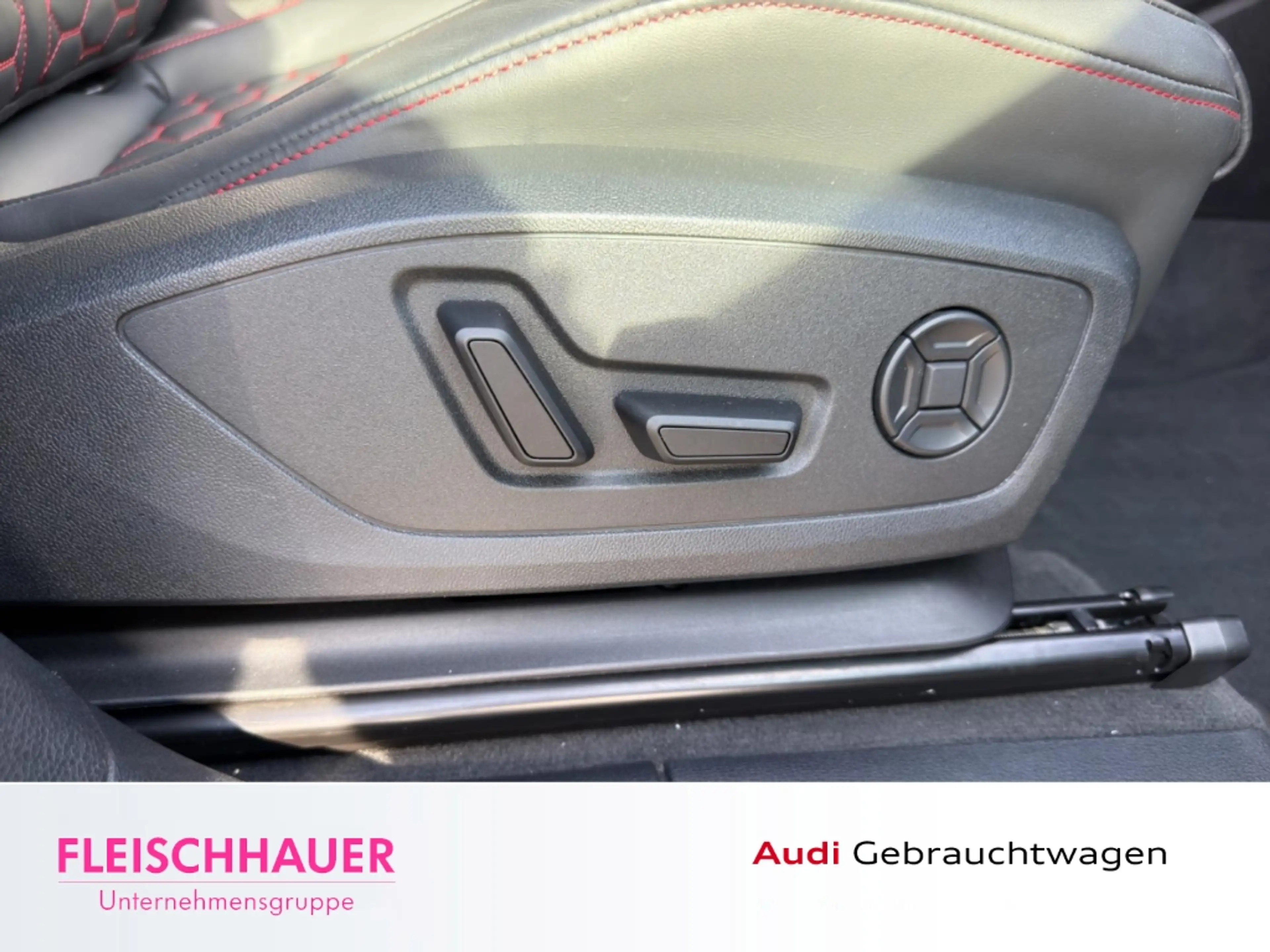 Audi RS Q3 Sportback TFSI quattro DSG+AHK+PANO+SHZ — photo 14