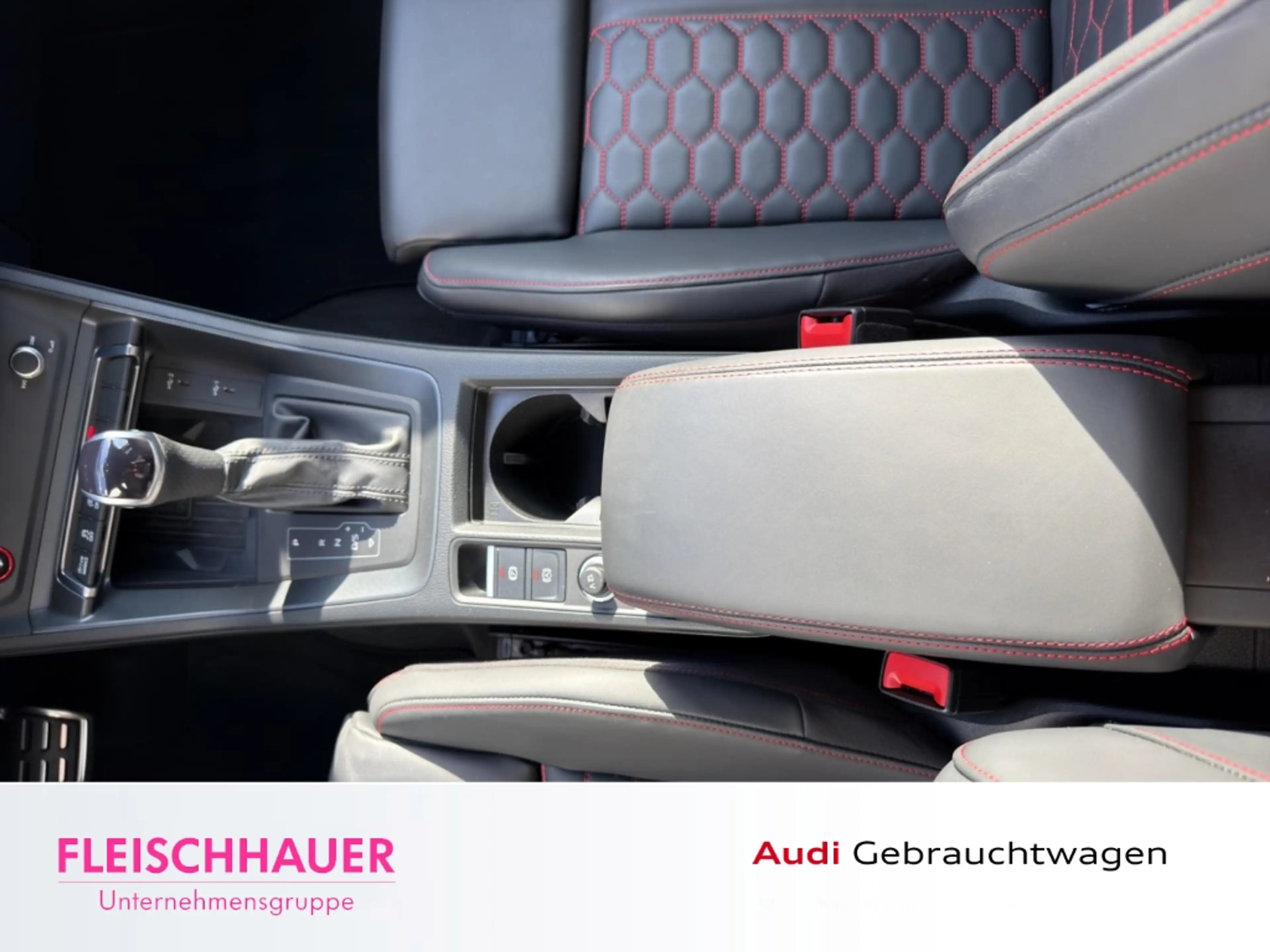 Audi RS Q3 Sportback TFSI quattro DSG+AHK+PANO+SHZ — photo 17