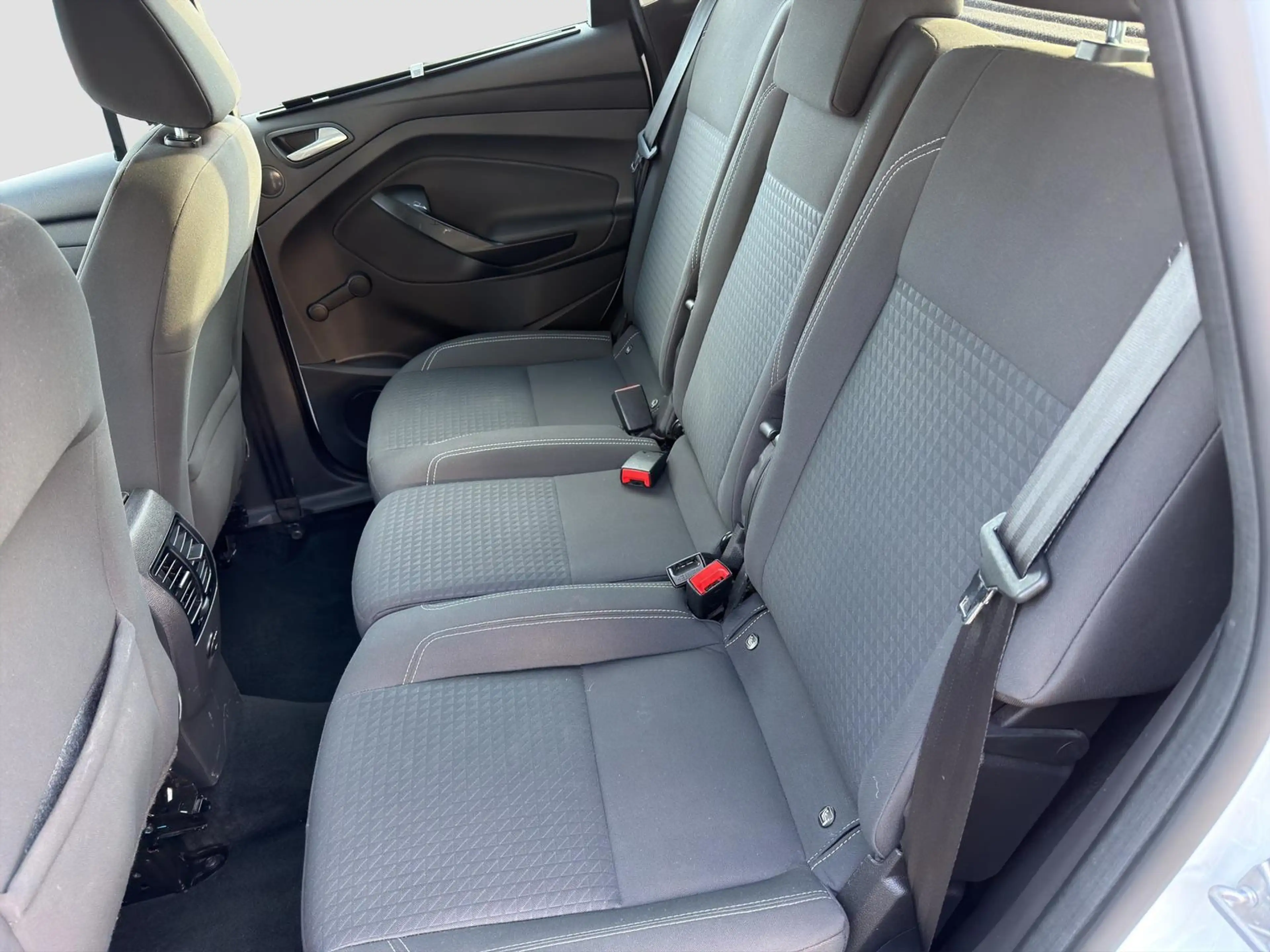 Ford C-Max 1.0 EcoBoost Cool & Connect Navi*Einparkhilfe*SHZ — photo 14