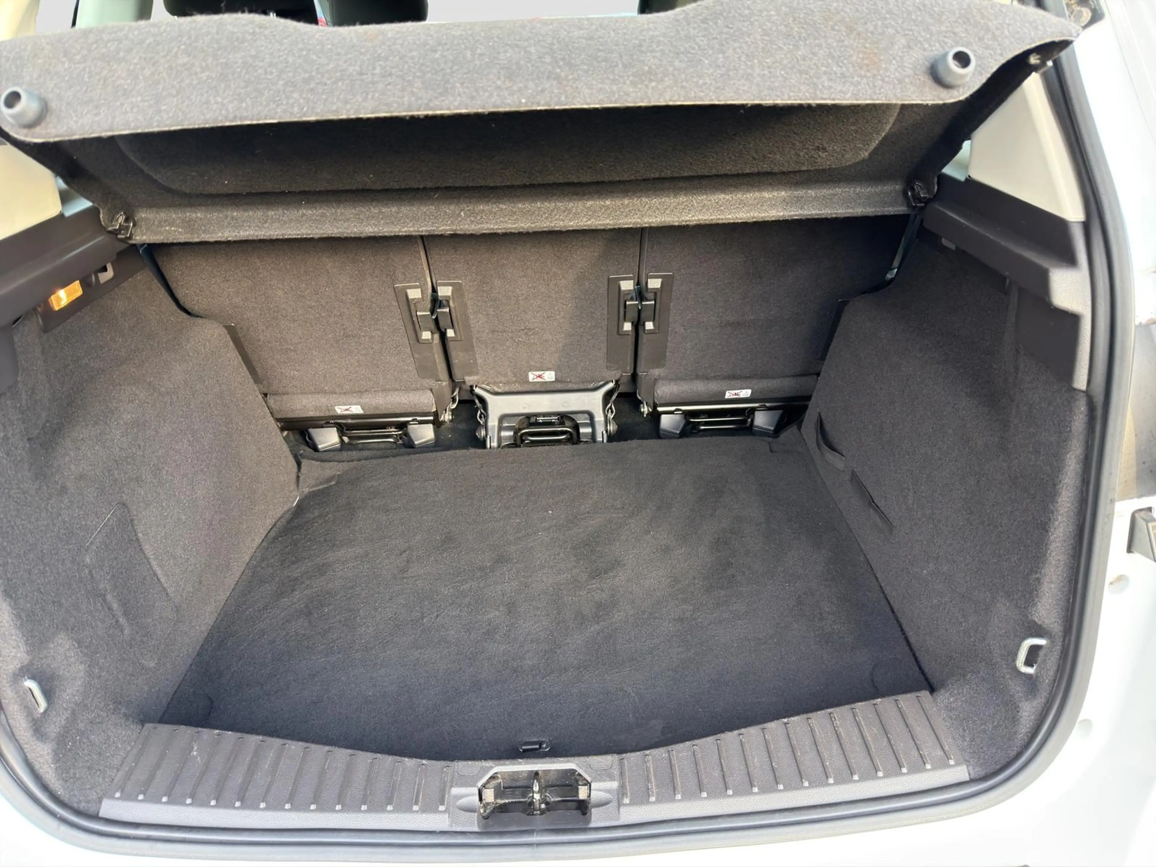Ford C-Max 1.0 EcoBoost Cool & Connect Navi*Einparkhilfe*SHZ — photo 9
