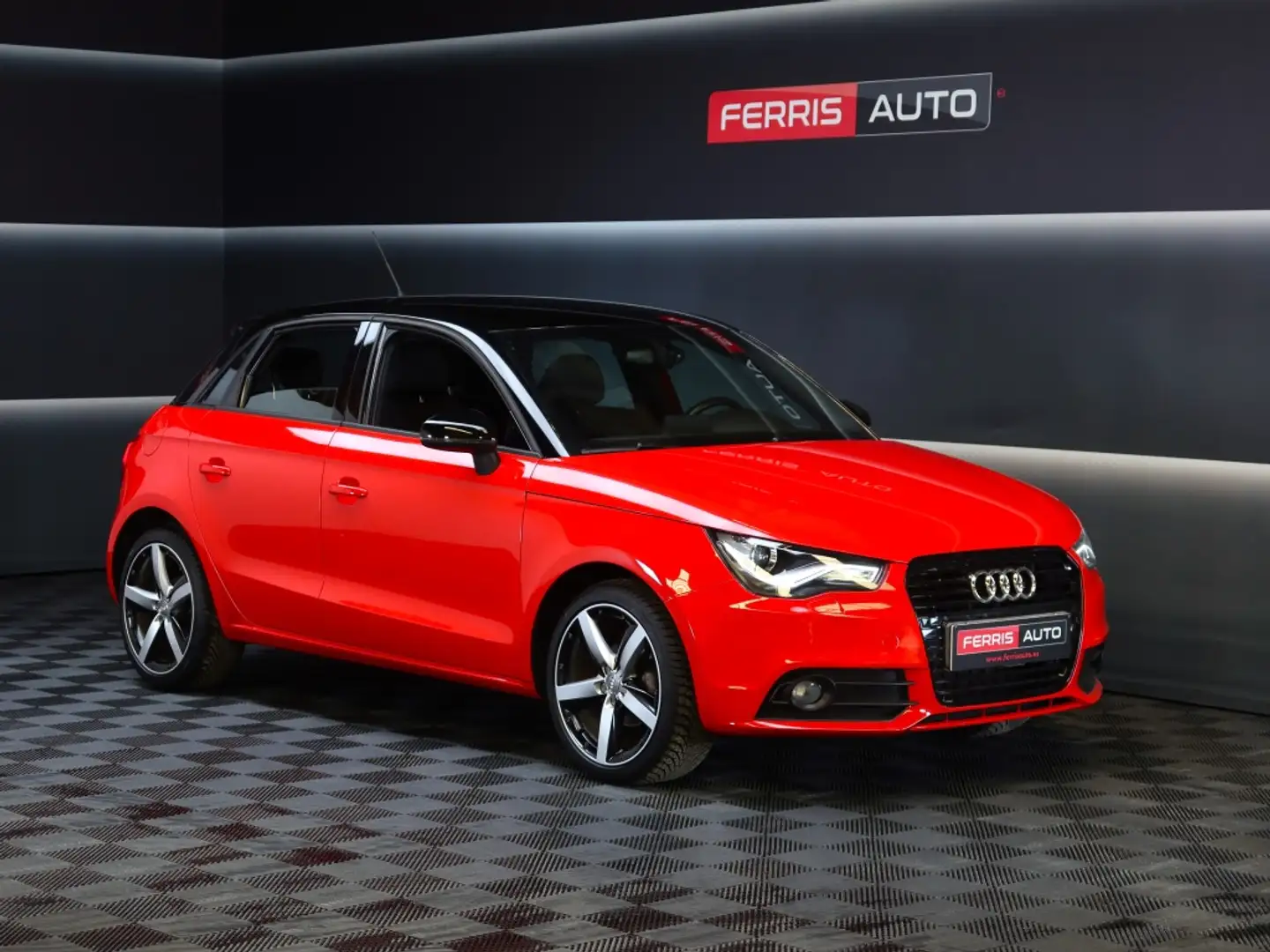 Audi A1 Sportback 1.2 TFSI Ambition Rosso - 1