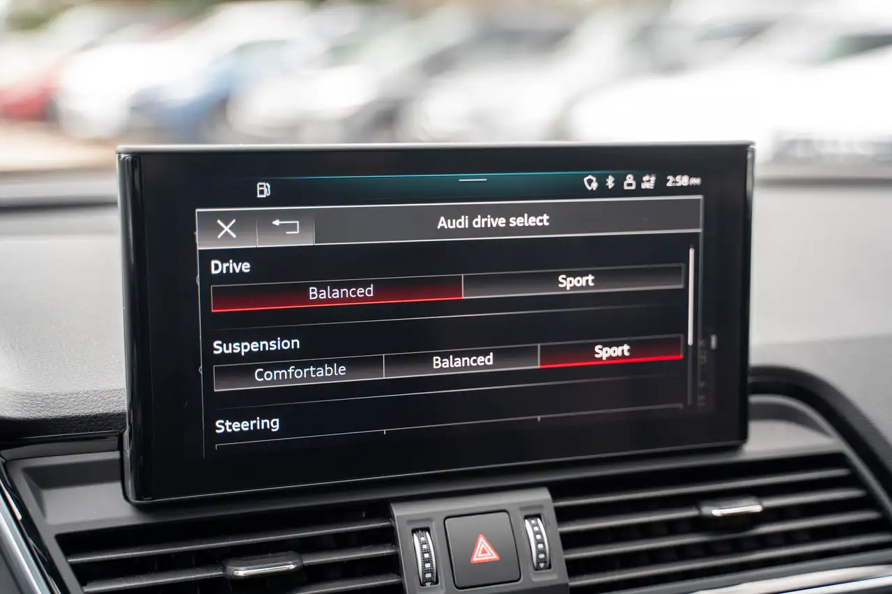 Audi SQ5 снимка Audi SQ5