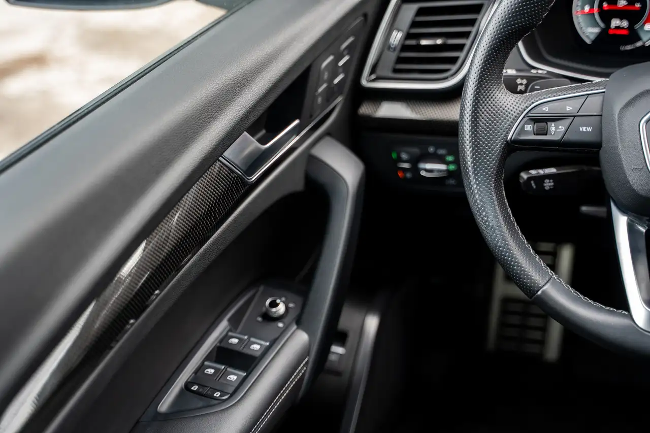 Audi SQ5 снимка Audi SQ5