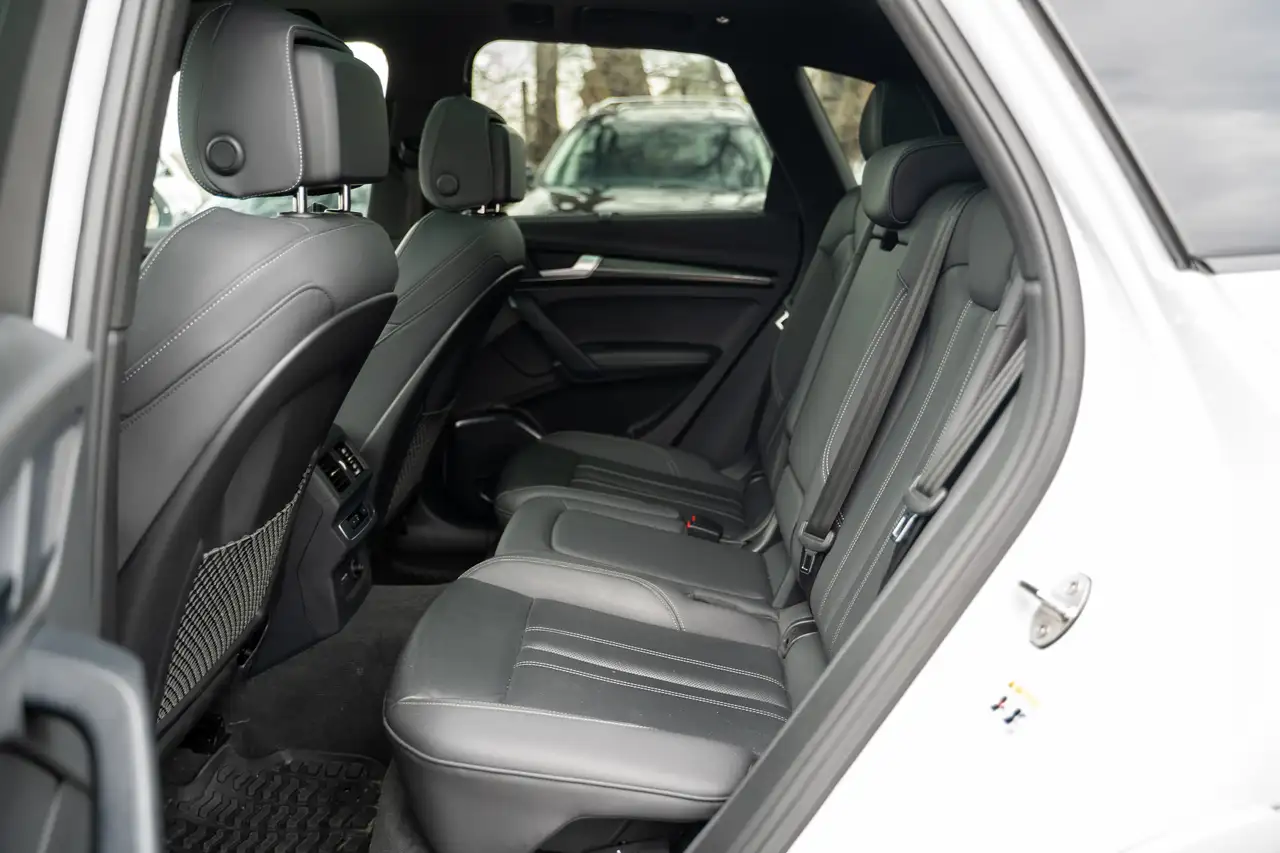 Audi SQ5 снимка Audi SQ5