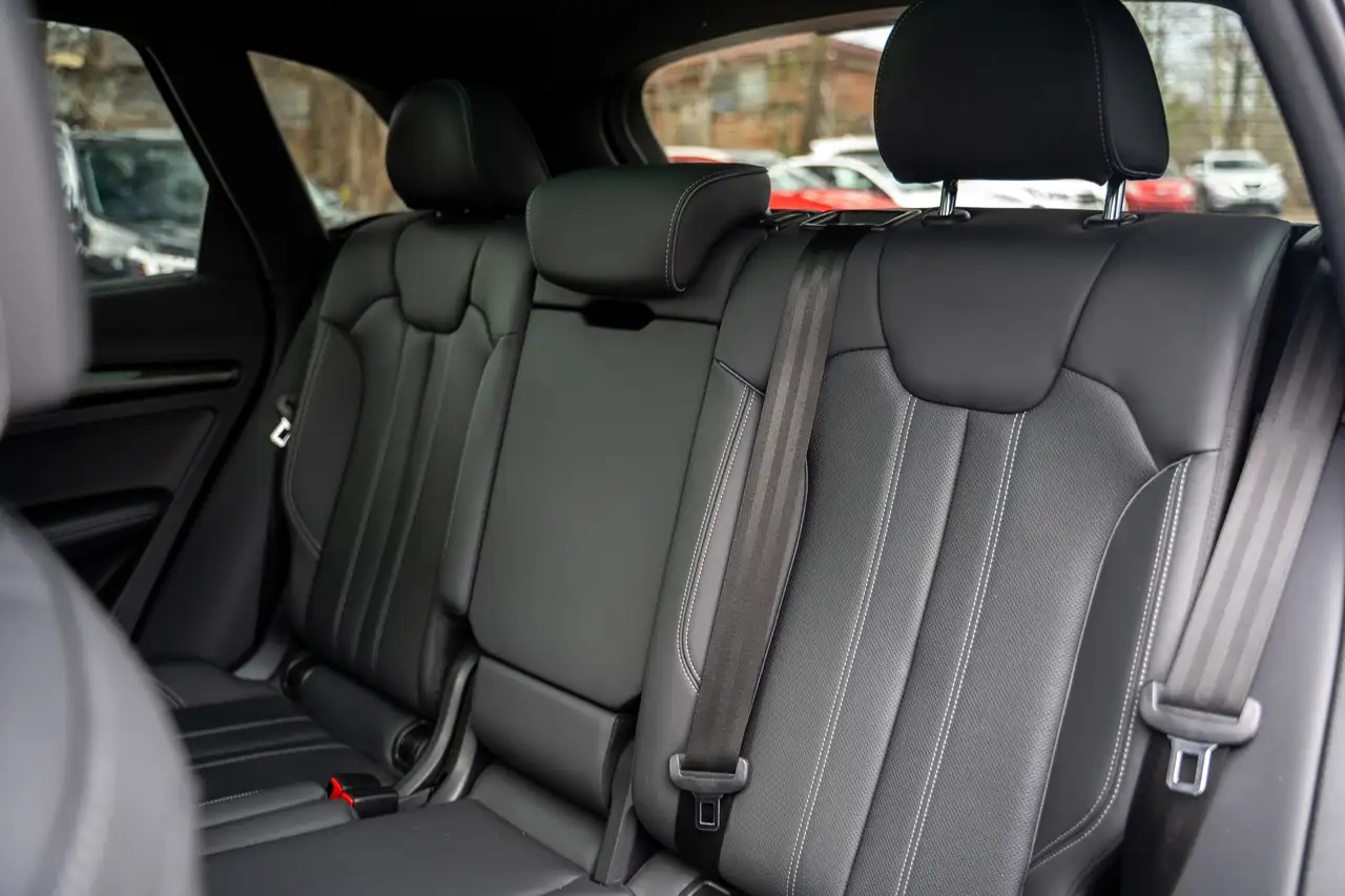 Audi SQ5 снимка Audi SQ5