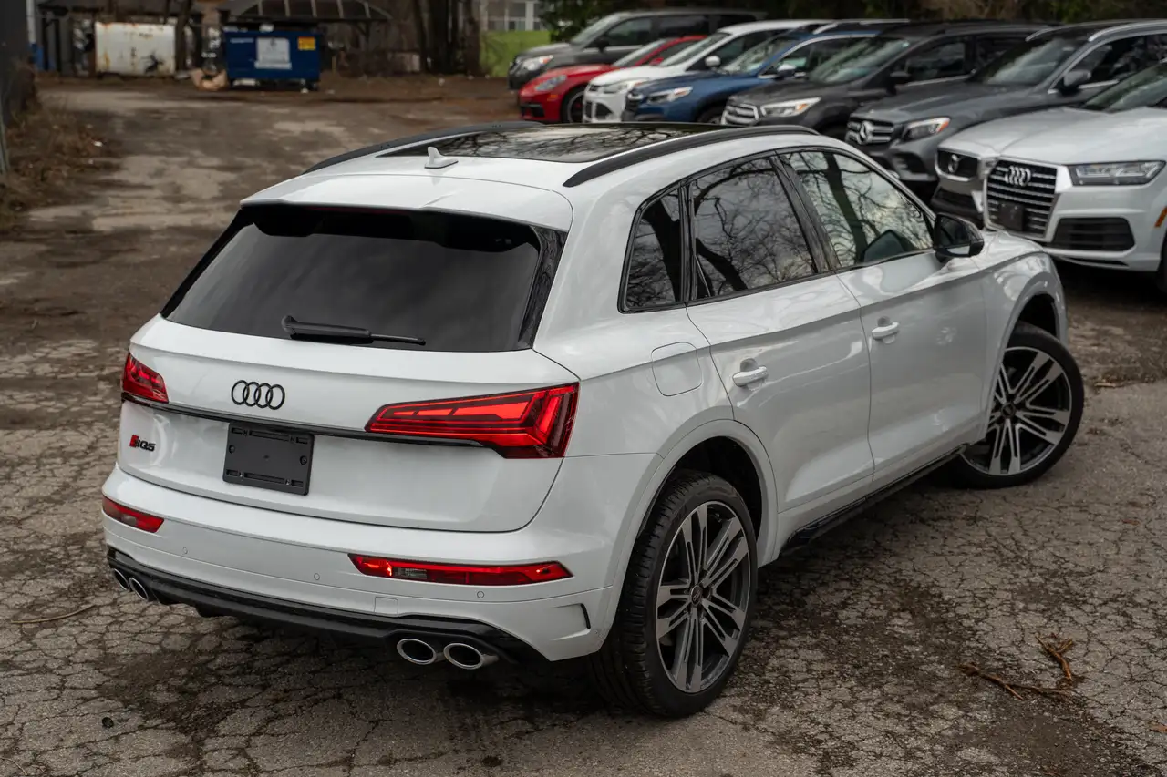 Audi SQ5 снимка Audi SQ5