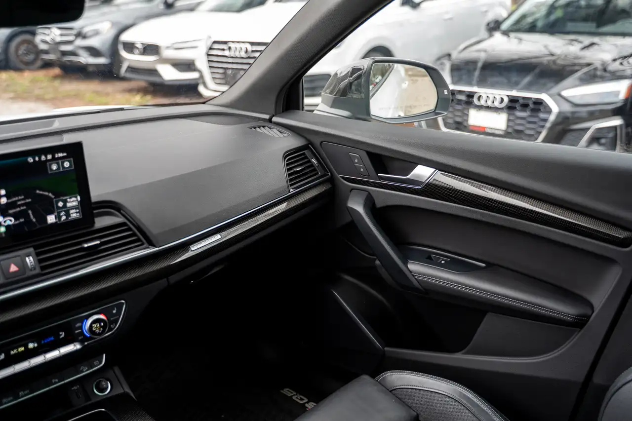 Audi SQ5 снимка Audi SQ5